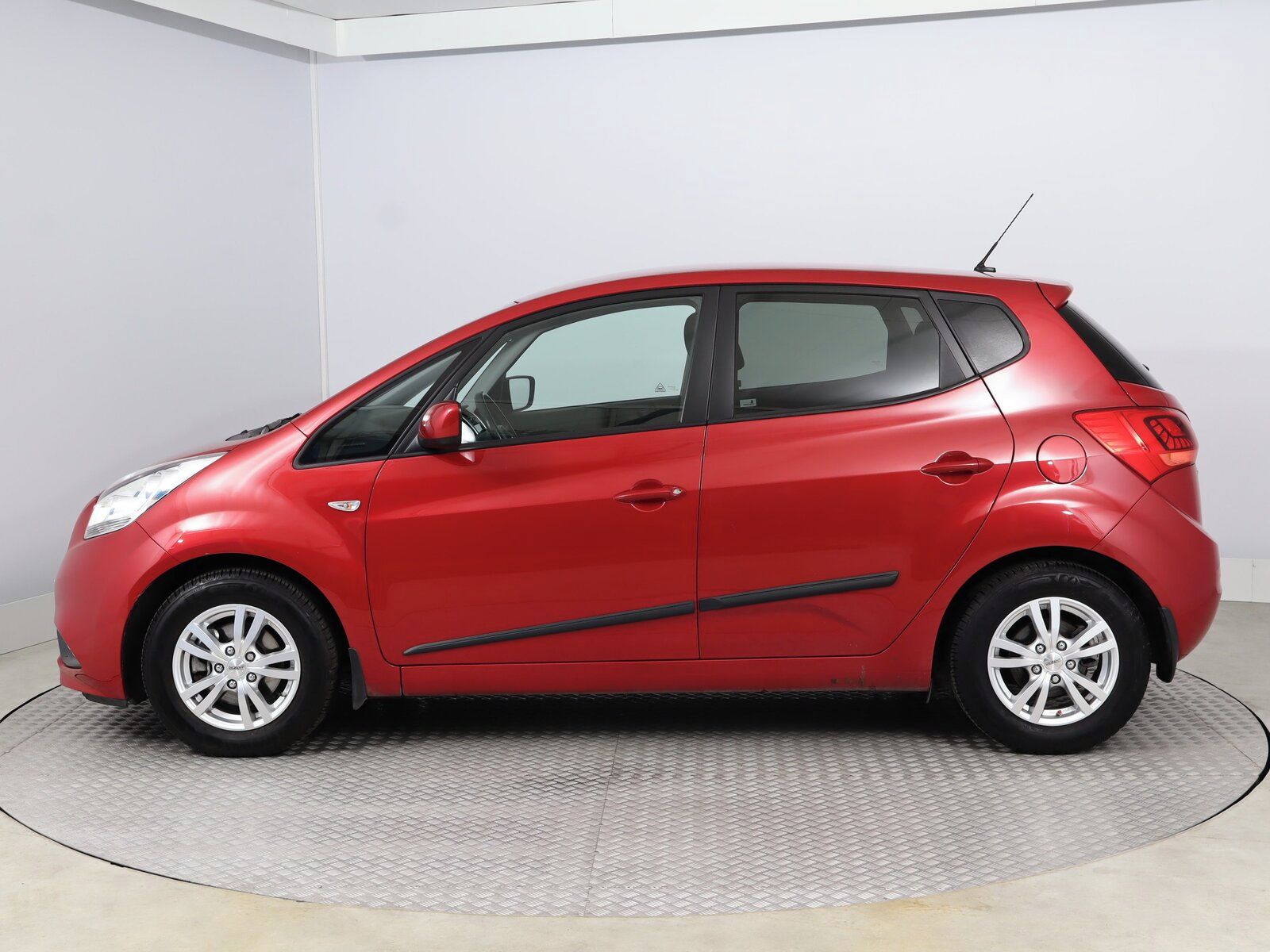 Kia Venga, 1.6 CVVT, ČR,1.maj, Serv.kniha - fotka 3