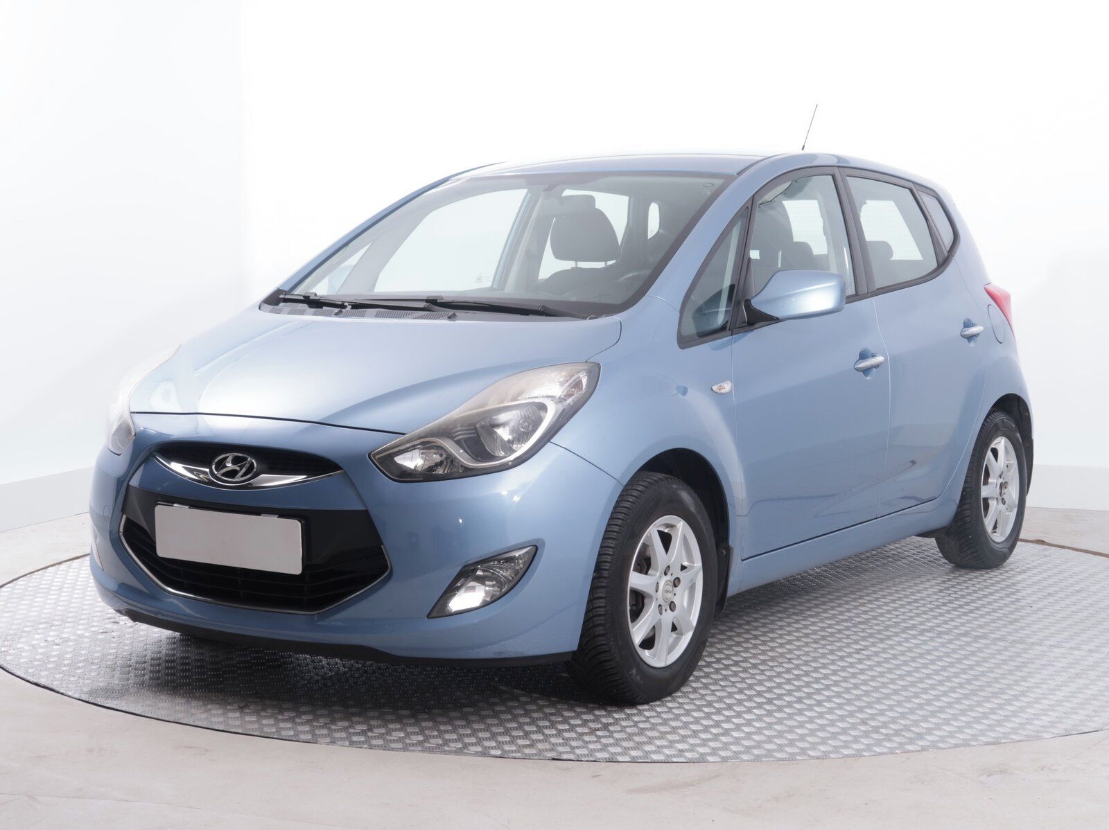 Hyundai ix20, 1.6 CVVT, ČR,1.maj, Serv.kniha - fotka 2