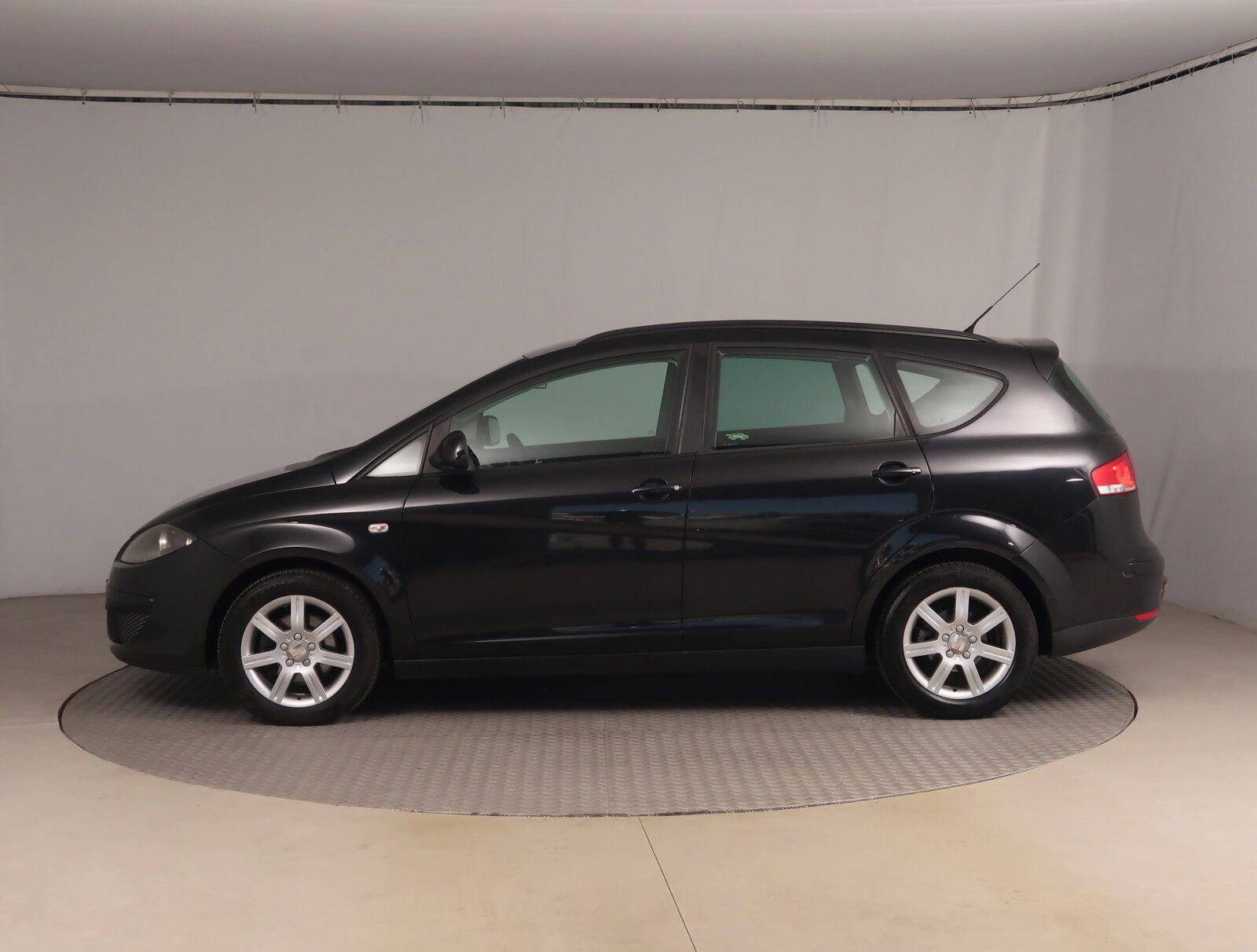Seat Altea, 1.9 TDI, Tažné, jezdí dobře - fotka 3