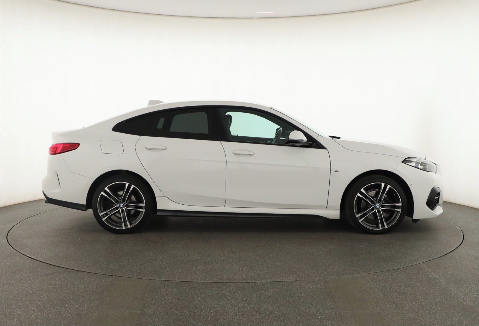 BMW Řada 2, 218d Gran Coupé, M Paket - fotka 6