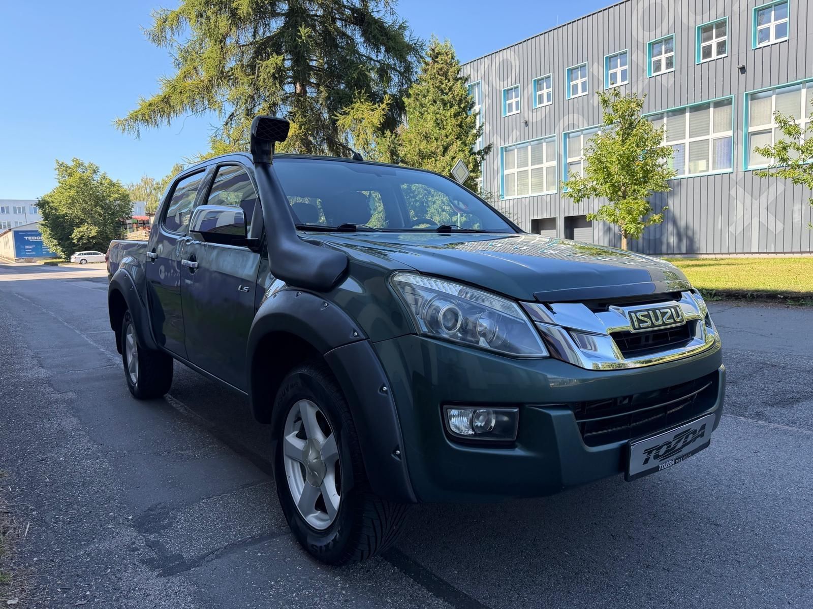 Isuzu D-Max, 2,5 D 4WD automat - fotka 5