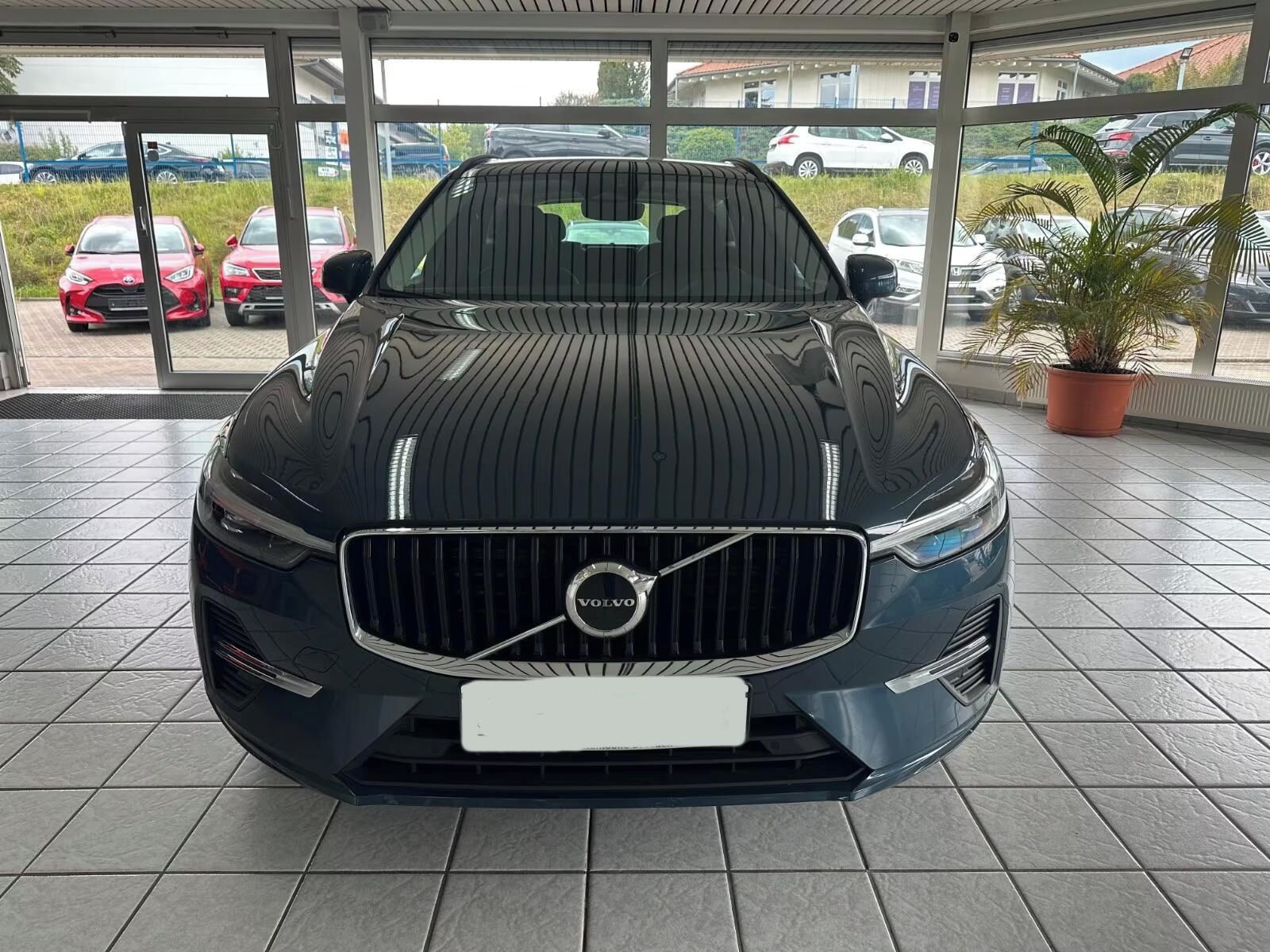 Volvo XC60, 2.0 Momentum*Kůže*Kamera* - fotka 5