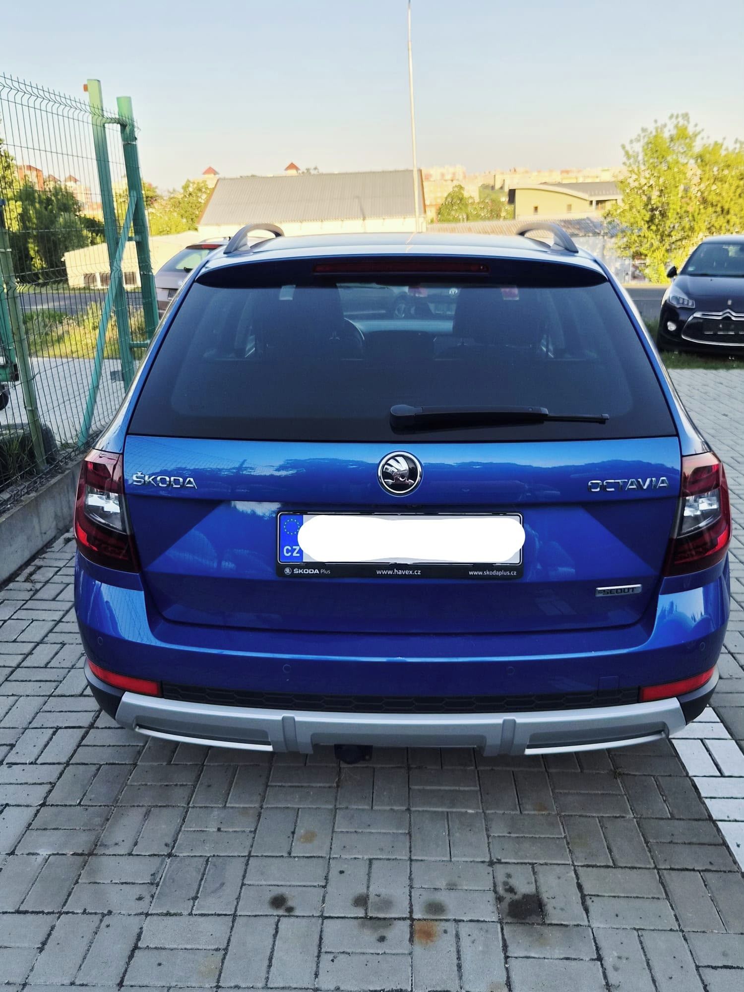 Škoda Octavia, SCOUT 2.0 TDI  DSG - fotka 4
