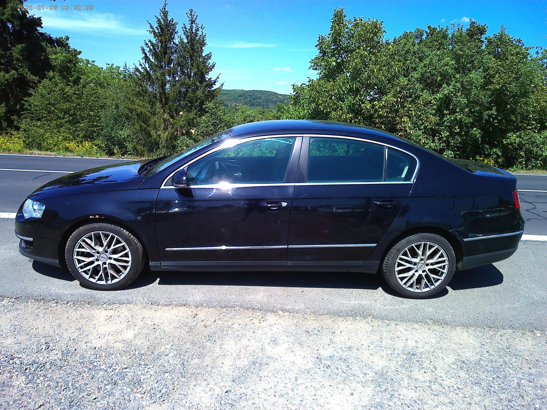 Volkswagen Passat, 2.0TDi, 125kW, klima - fotka 2