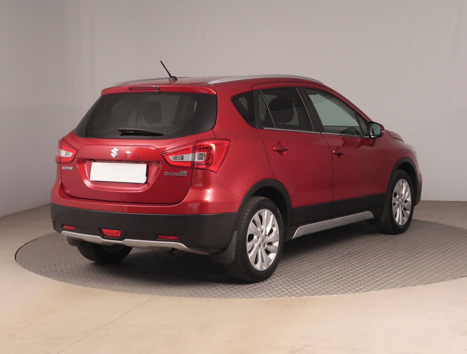 Suzuki SX4 S-Cross, 1.4 BoosterJet, ČR,1.maj - fotka 5