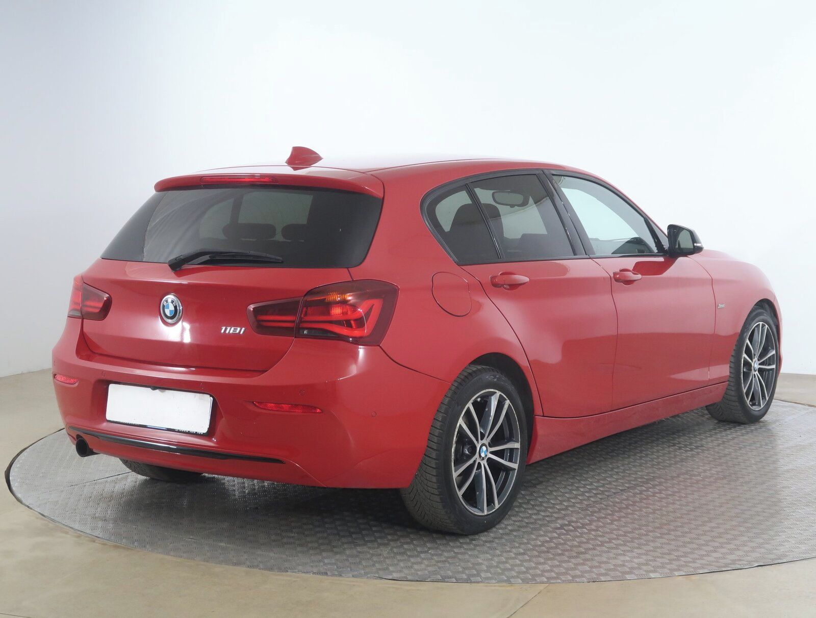 BMW Řada 1, 118i, Sport Line, Automat - fotka 5