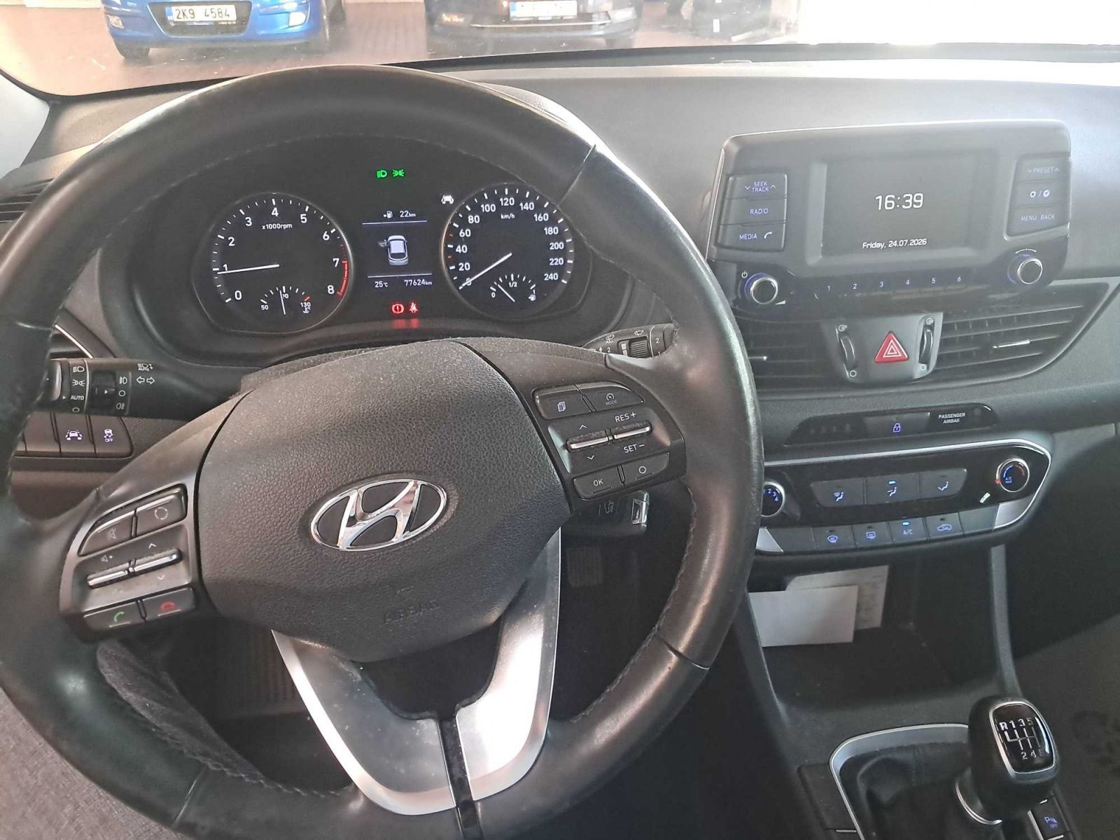 Hyundai i30, 1.0 T-GDI, Serv.kniha, Klima - fotka 3