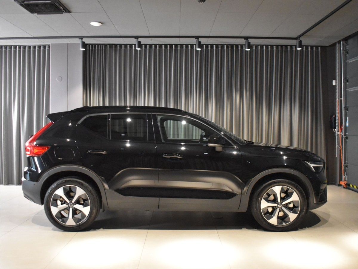 Volvo XC40, 2,0 B4 Ultra Panorama,BLIS - fotka 3