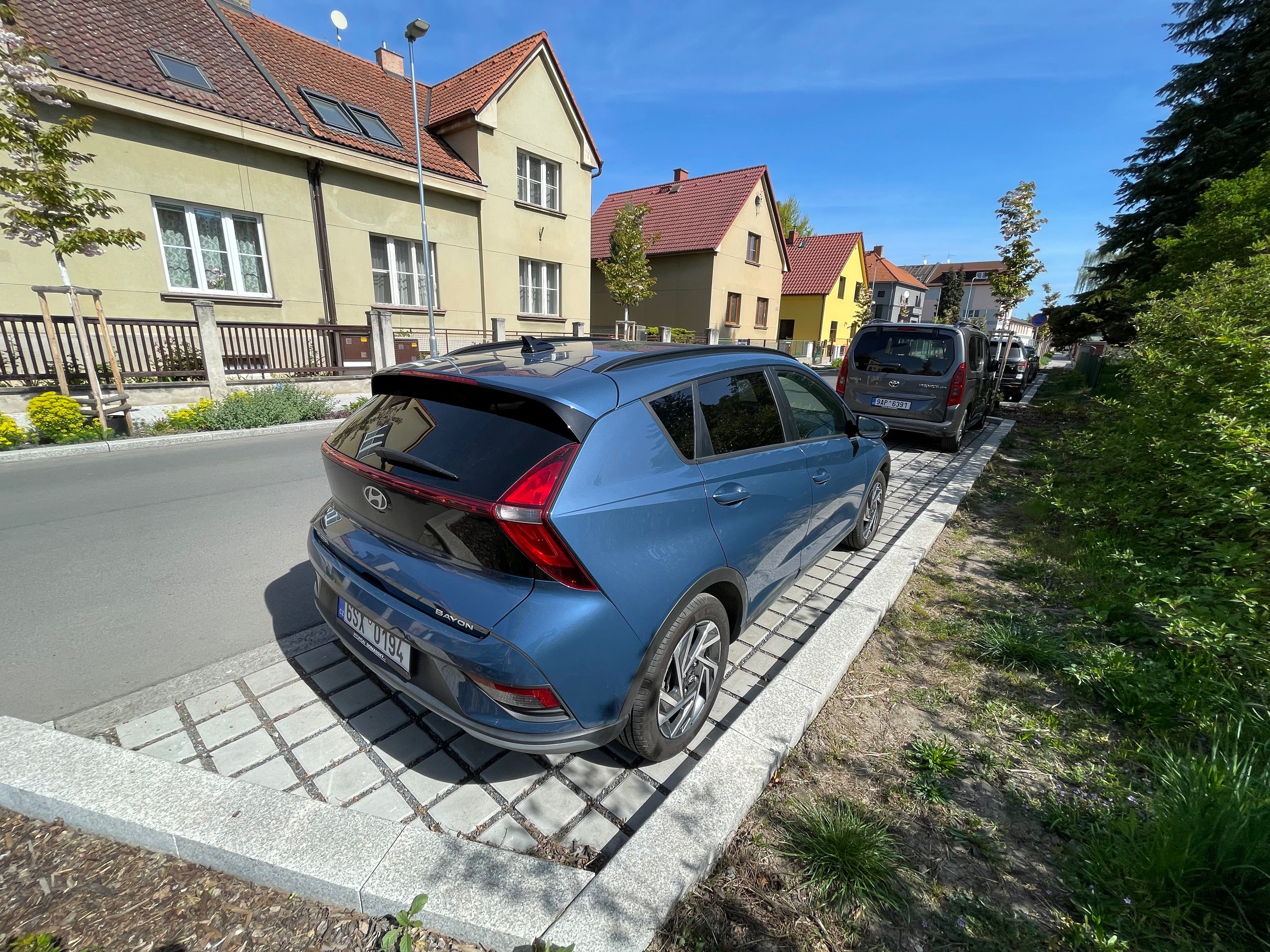 Hyundai Bayon, automat, servisováno - fotka 3