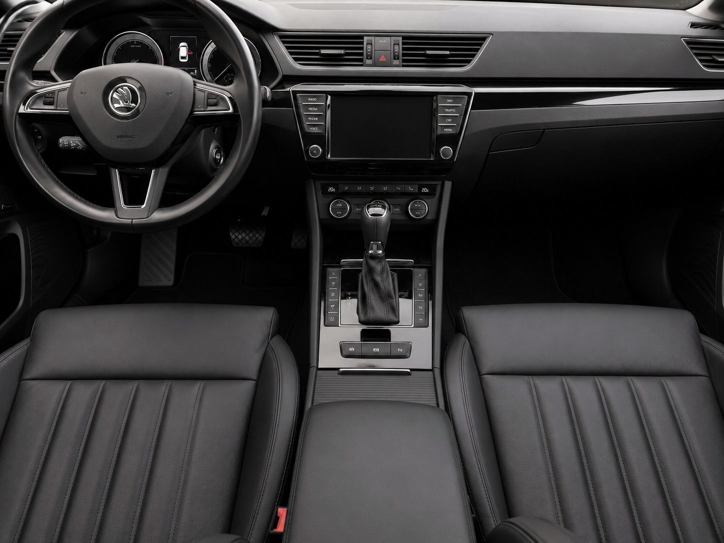 Škoda Superb, 2.0TDI 140kW L&K 4x4 ČR  DPH - fotka 3