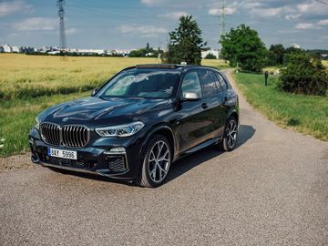 M50i, H&K, laser, pano, vzduch