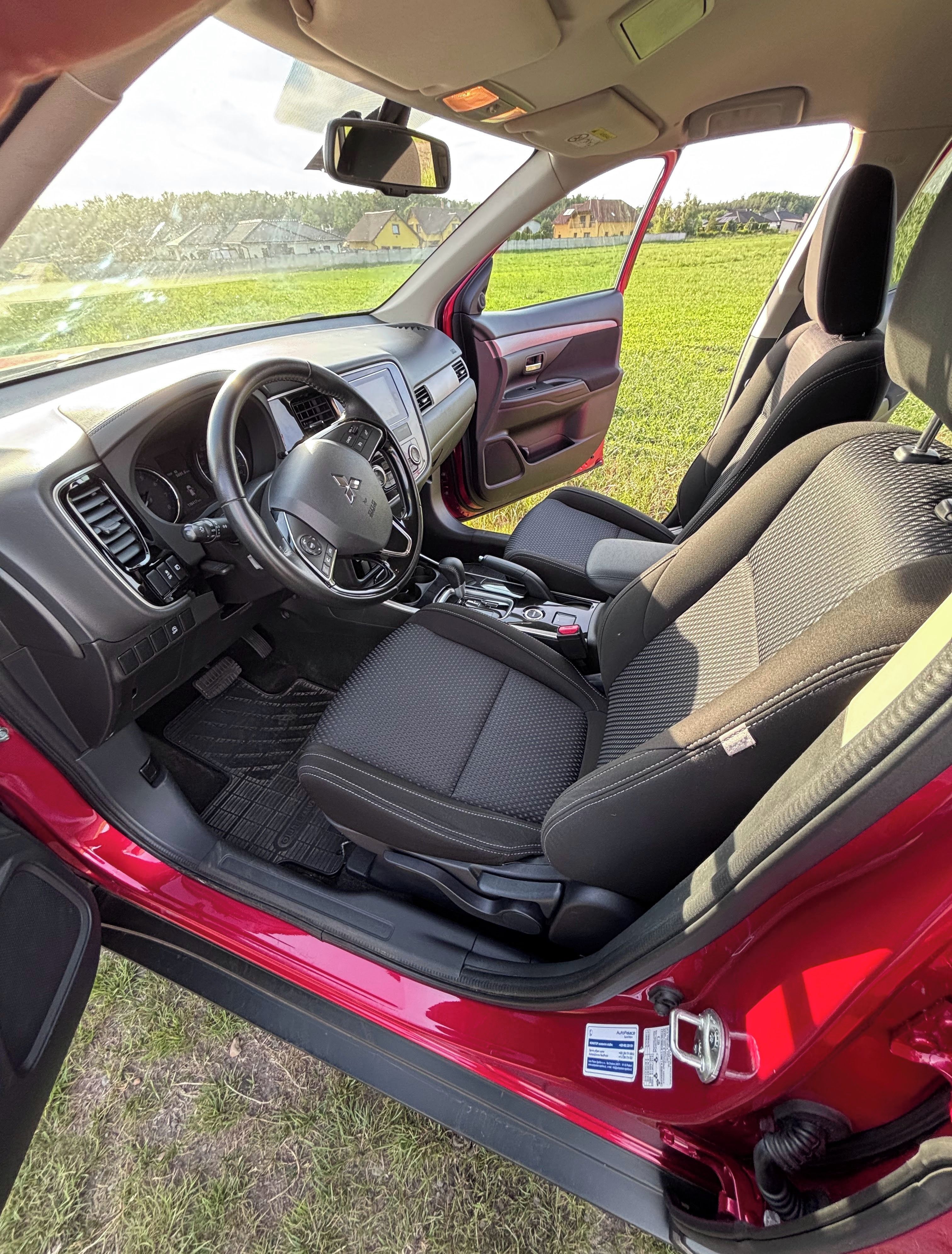 Mitsubishi Outlander, 2,0 | 4x4 | 2018 | 118tkm - fotka 5