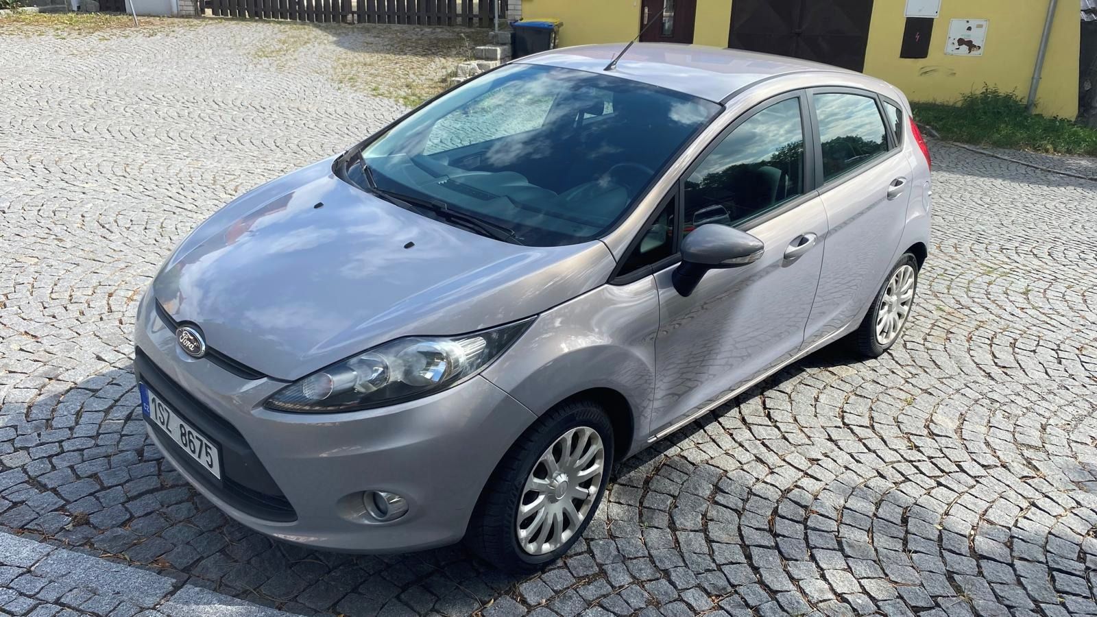 Ford Fiesta, 1,25, 44 kW, servisní knížka - fotka 2