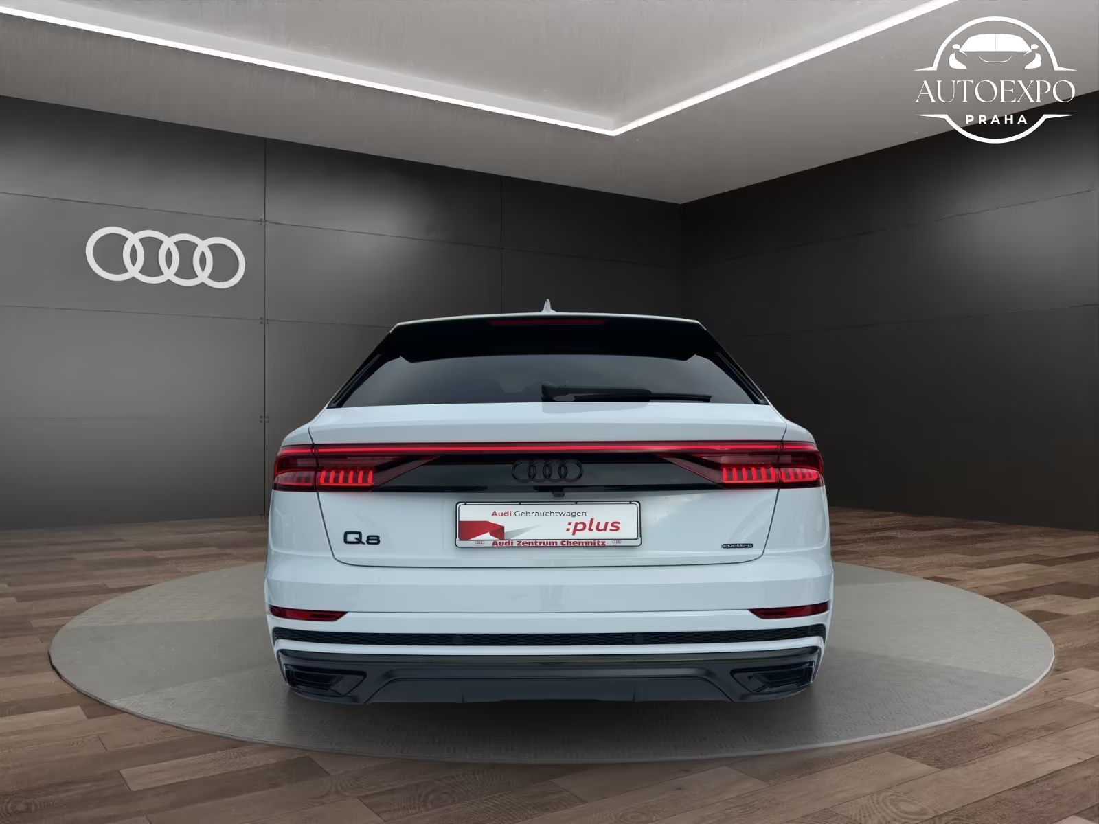 Audi Q8, 50 TDI  S LINE - fotka 6