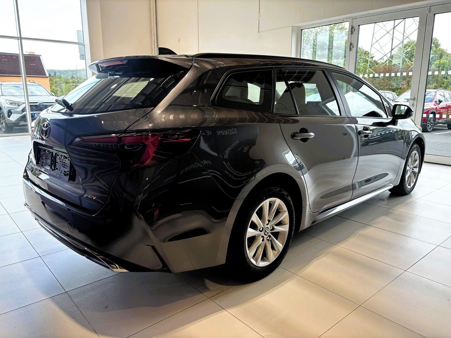 Toyota Corolla, 1,8   TS Comfort HEV - fotka 6