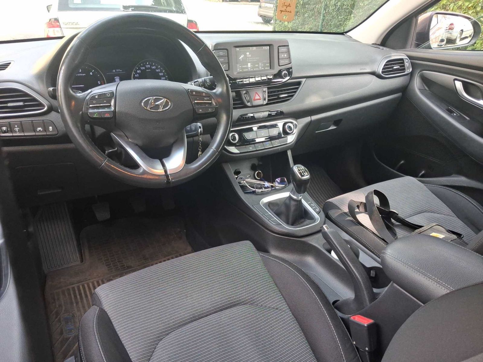 Hyundai i30, 1.6 CRDi, ČR,1.maj, Serv.kniha - fotka 3