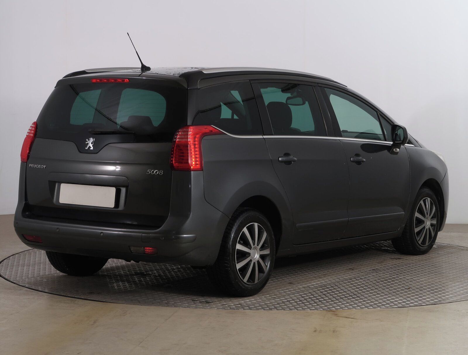 Peugeot 5008, 2.0 BlueHDi, Active, 7 míst - fotka 5