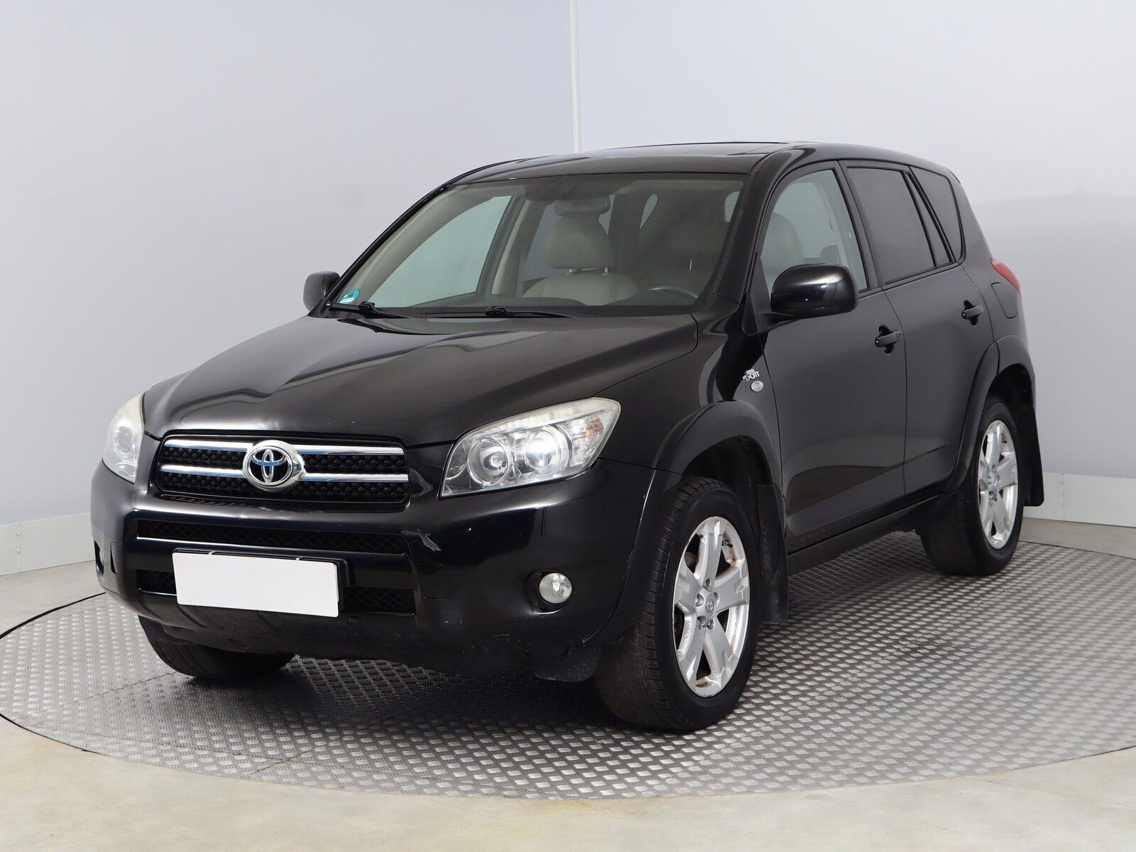 Toyota Rav4, 2.2 D-CAT, 4X4 - fotka 2