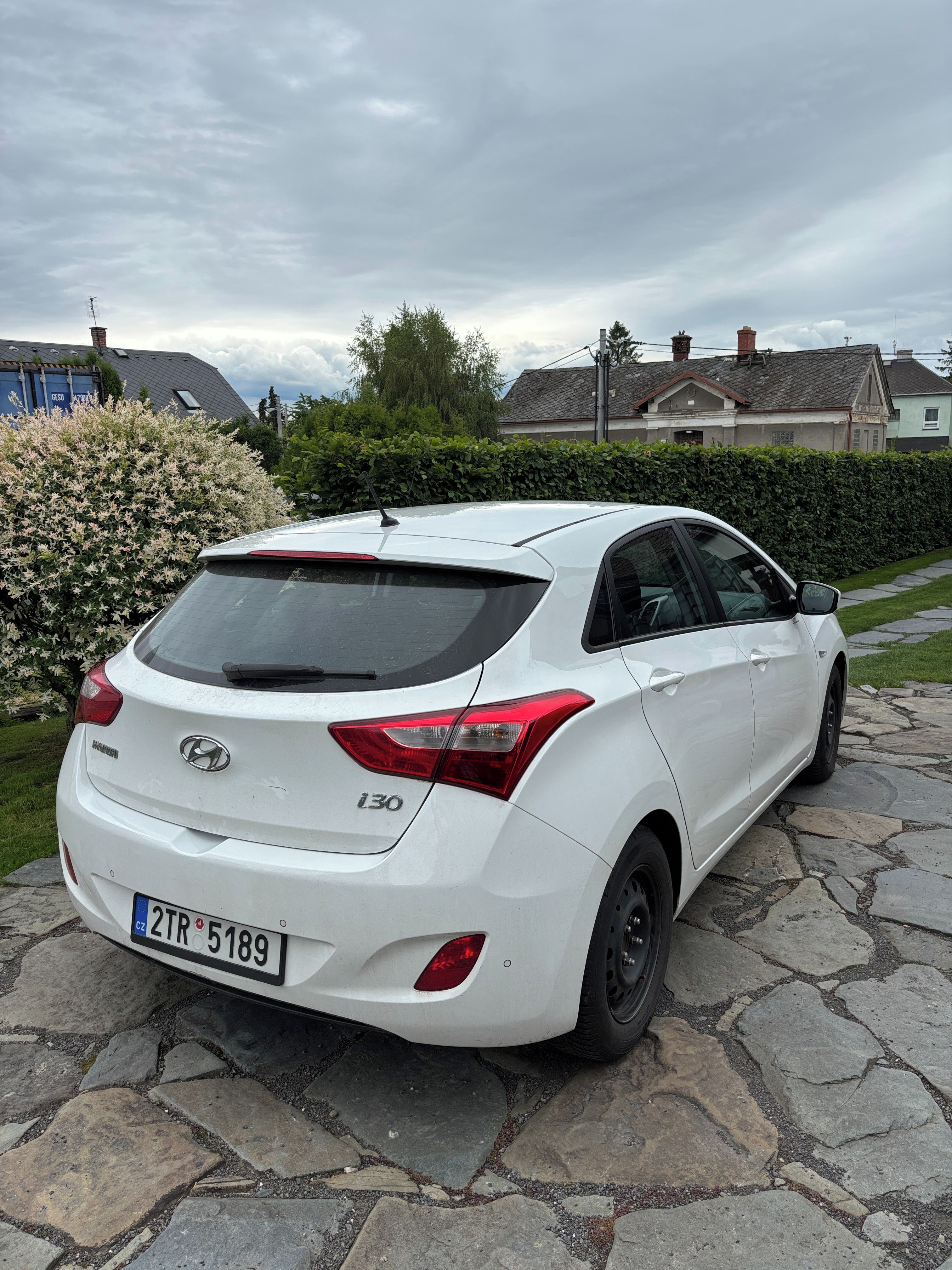 Hyundai i30, Hyundai i30 hatchback, 1.6 GDI - fotka 4