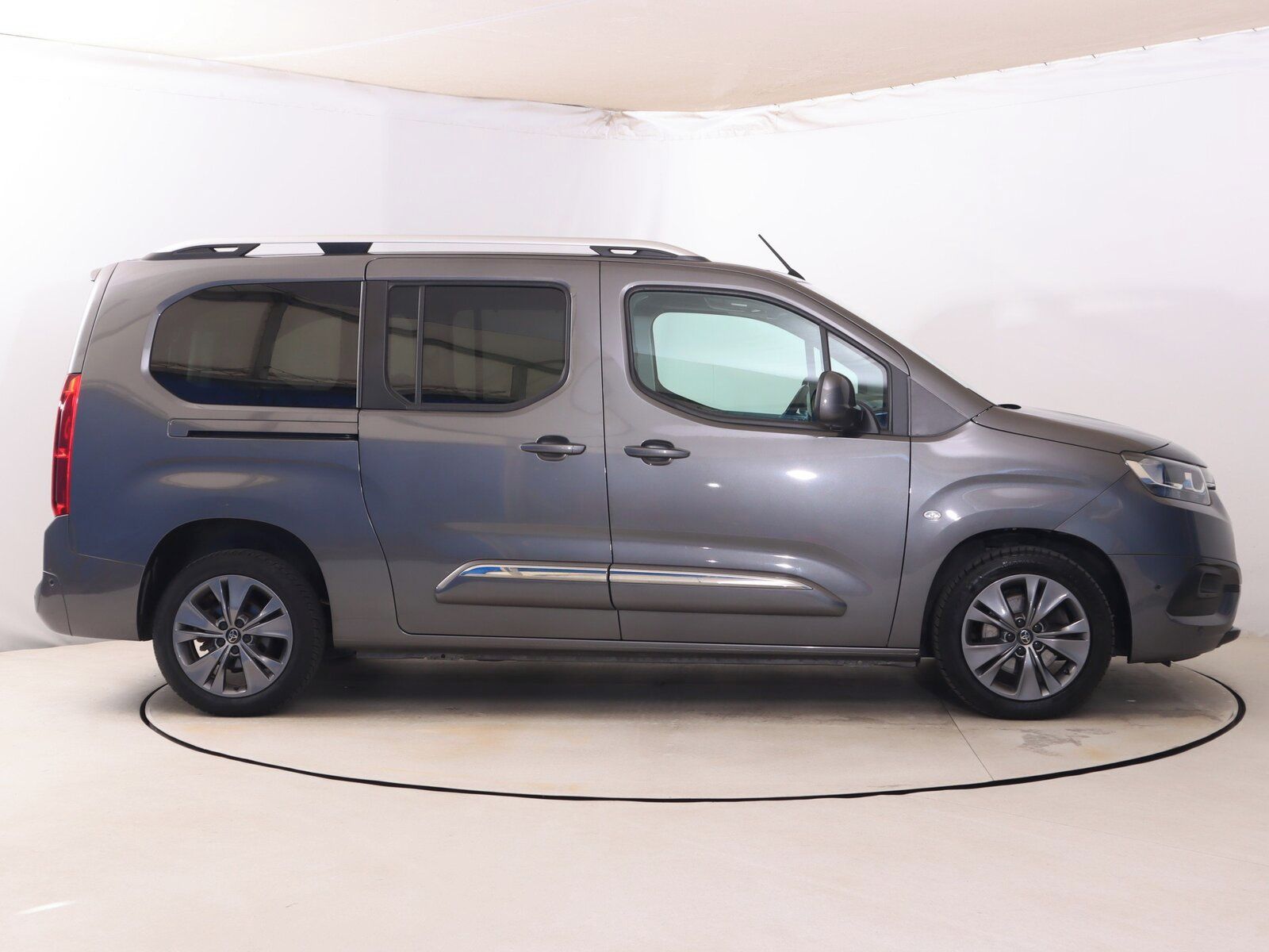 Toyota Proace City Verso, Maxi 1.2 T, Family, 5Míst - fotka 6