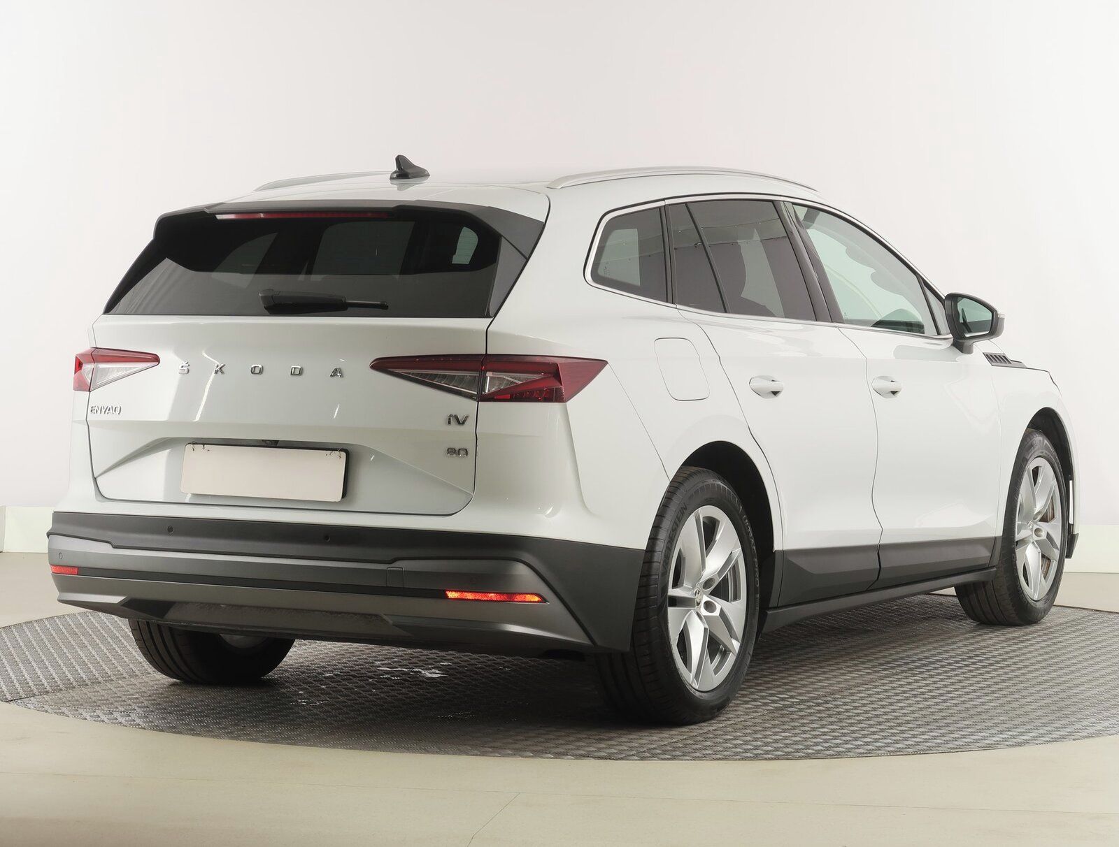 Škoda Enyaq, iV 80 (82 kWh), SoH 91% - fotka 5