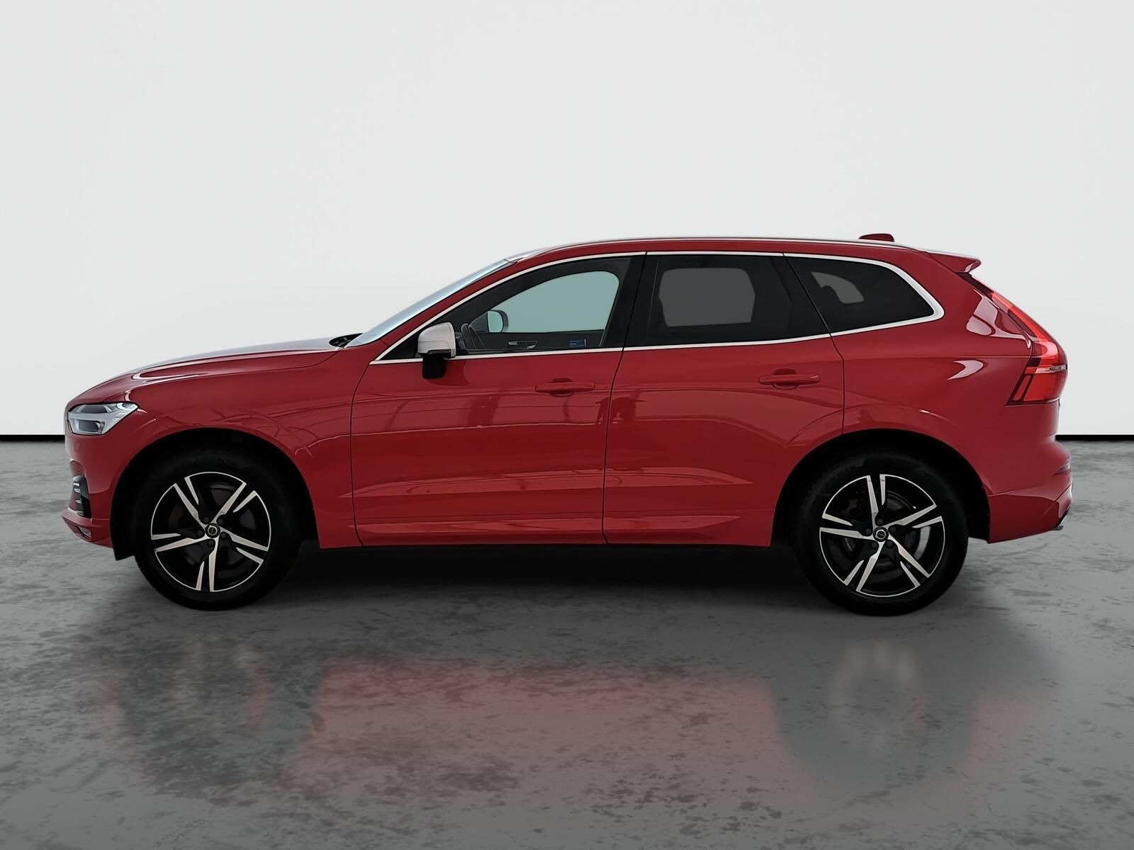 Volvo XC60, T5 AWD, R-Design, 4X4 - fotka 3
