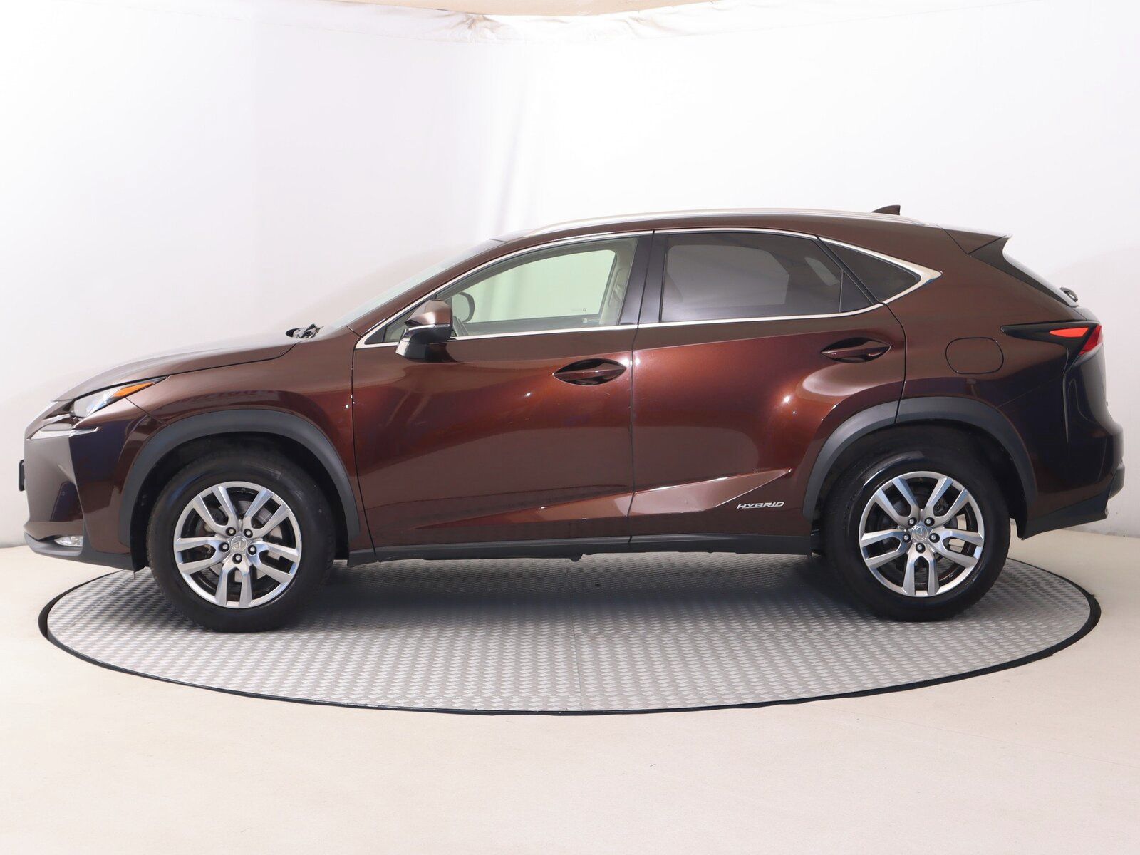 Lexus NX 300h, 300h, 4X4, Automat, Kůže - fotka 3