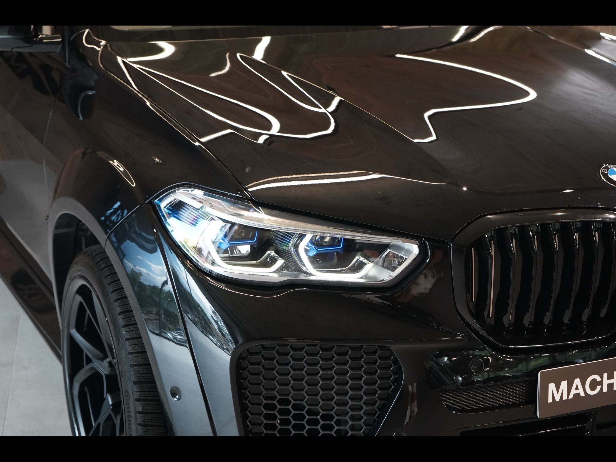 BMW X5, M50d xDrive, Renegade Widebody - fotka 5