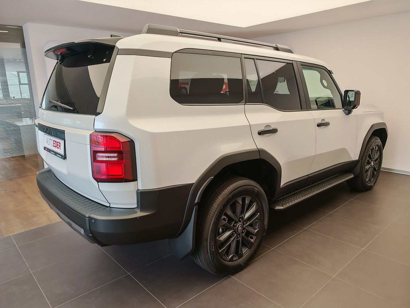 Toyota Land Cruiser, 2.8 D-4D 204 k Executive AT - fotka 4