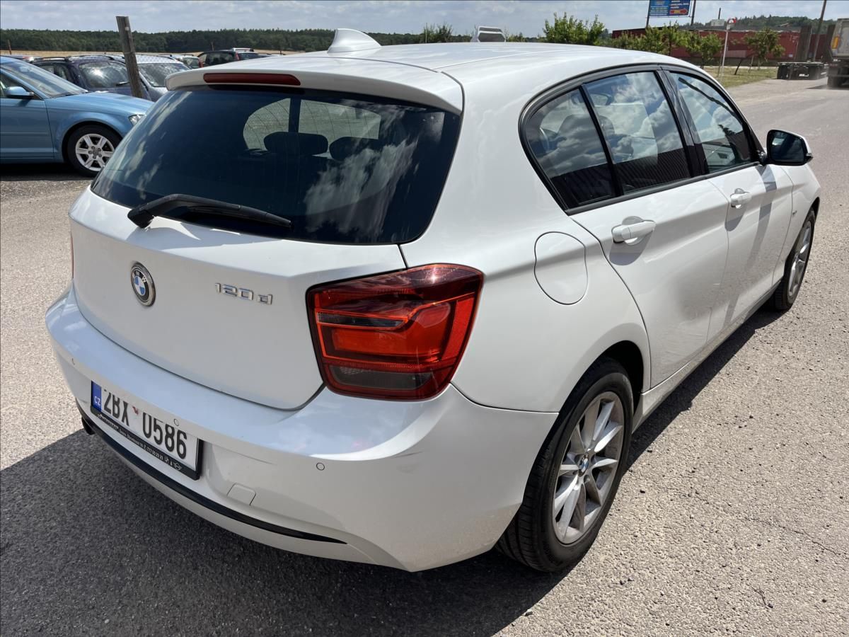 BMW Řada 1, 2,0 120d AUTOMAT HARMAN NAVI - fotka 6