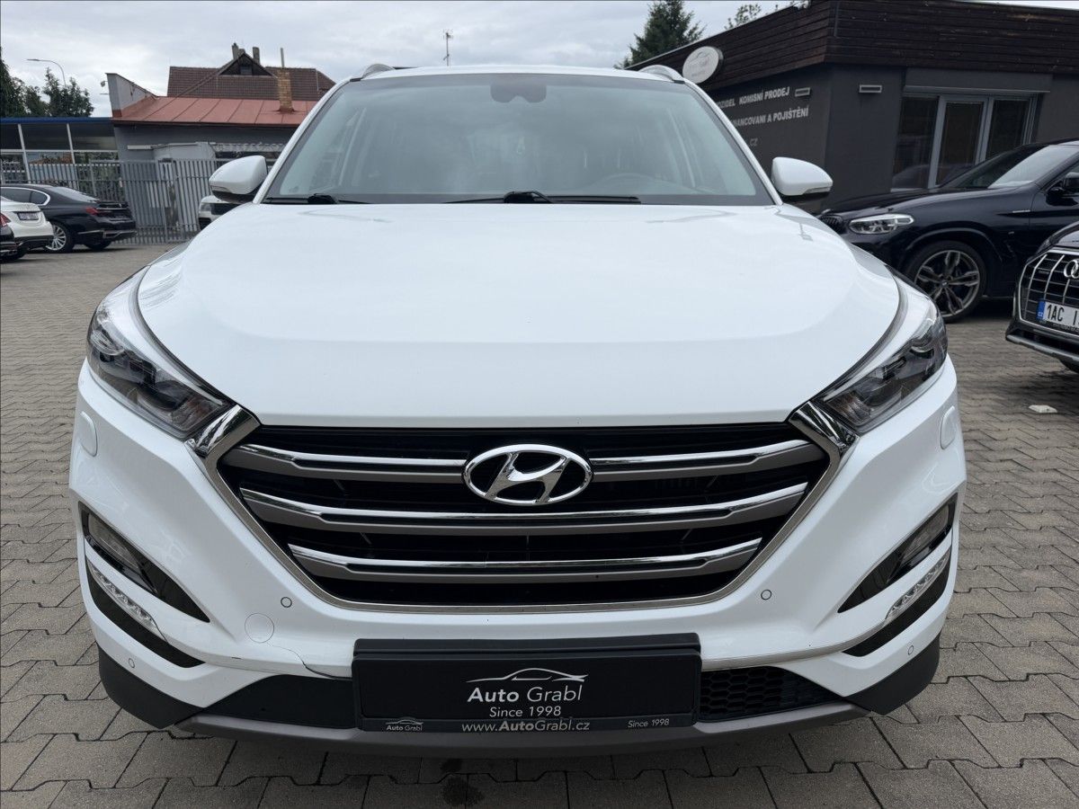 Hyundai Tucson, 2.0 CRDI 100kW Style 4x4 Auto - fotka 2