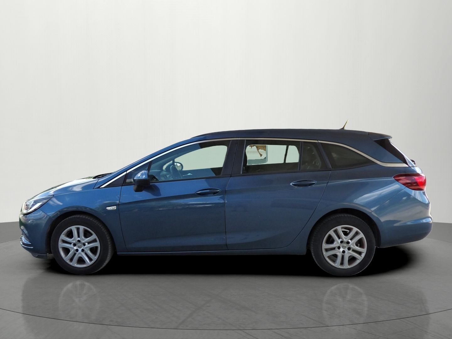 Opel Astra, 1.4 Turbo 92kW ST ČR 1maj. - fotka 2