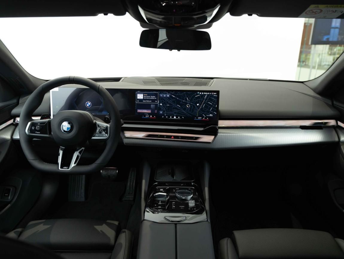 BMW Řada 5, 540d xDrive Touring - fotka 6