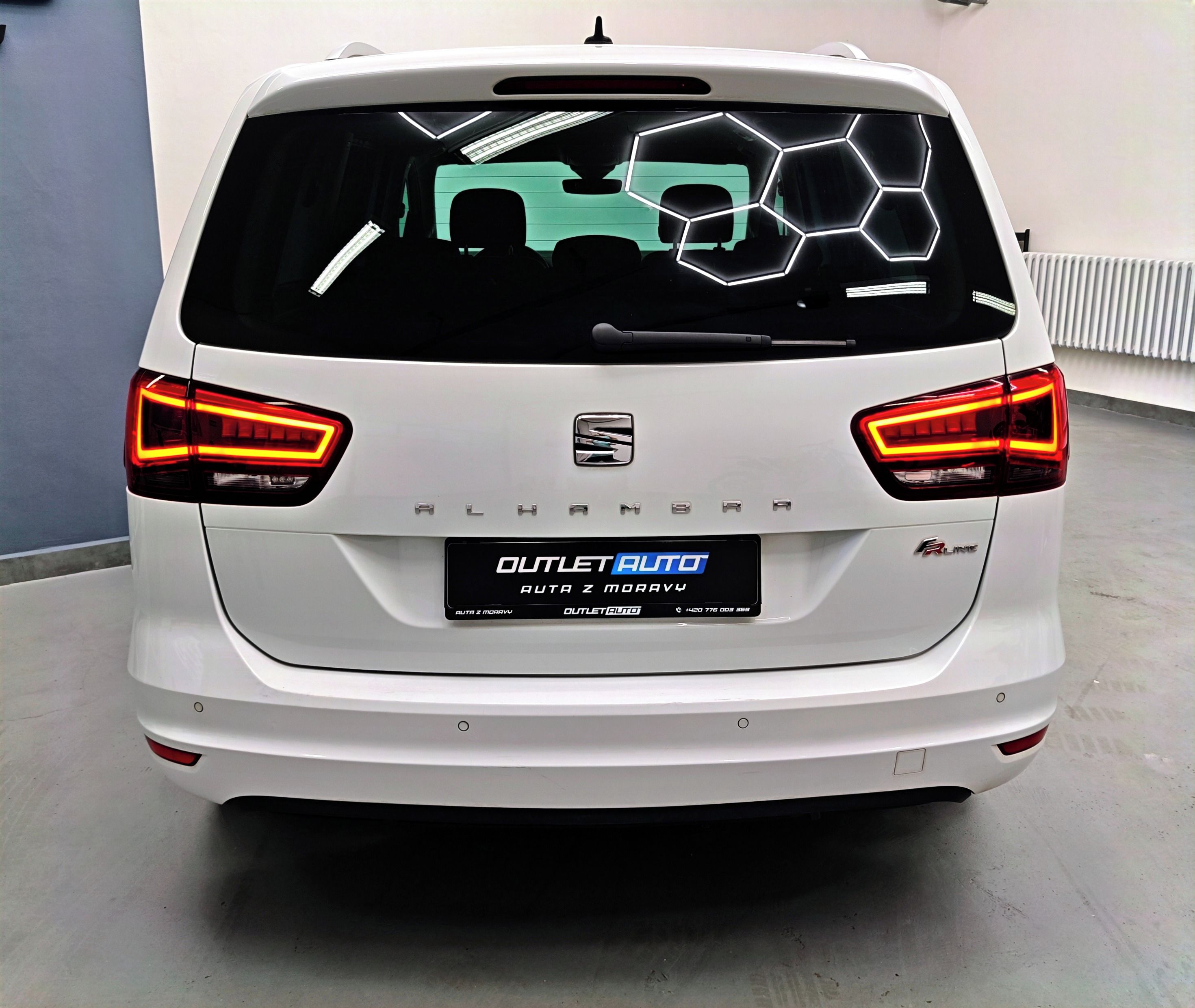 Seat Alhambra, 2.0TDI 110KW, DSG, 7.MÍST, FR - fotka 5