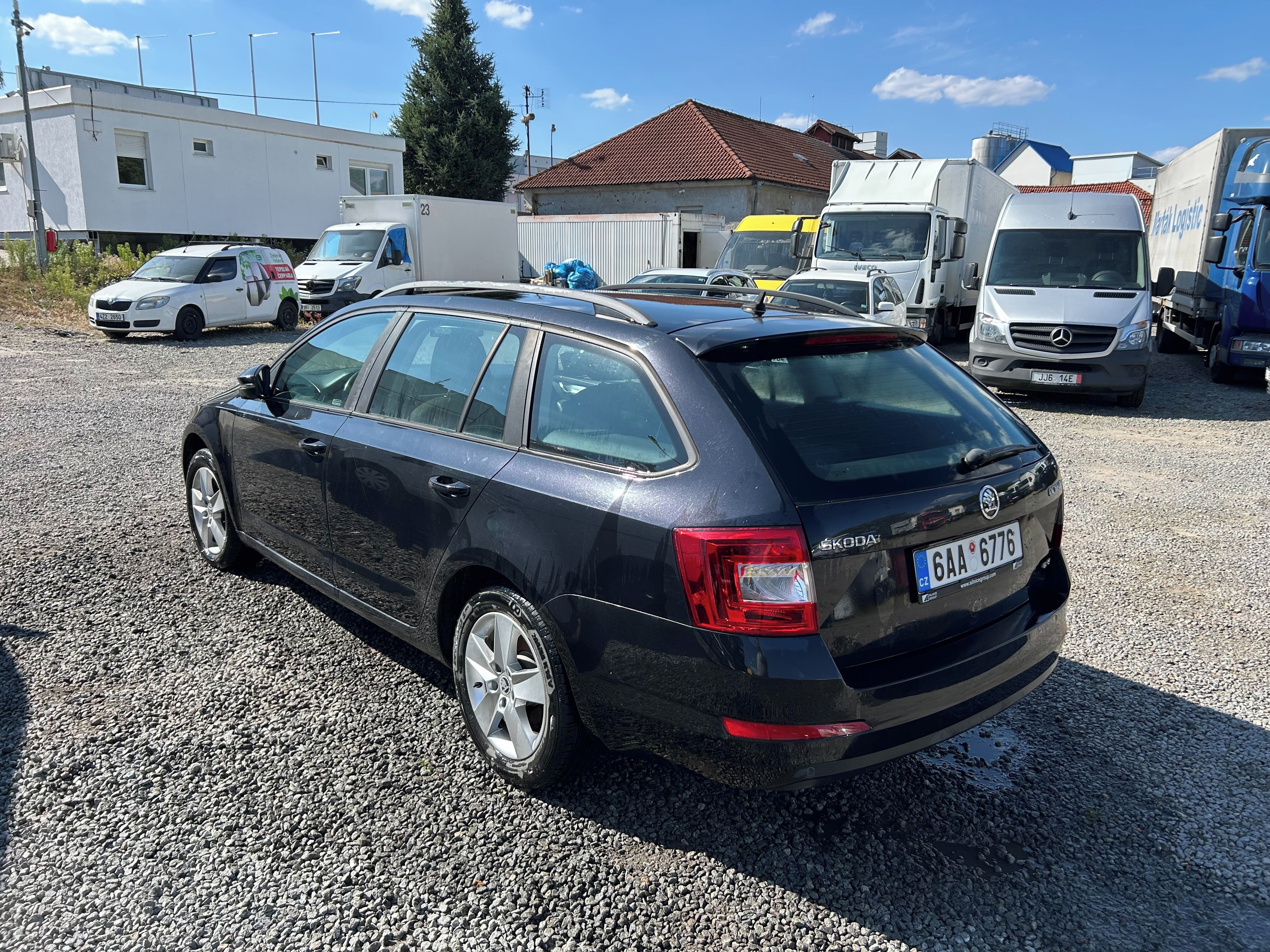 Škoda Octavia, 2.0TDI 4x4 / NEPOJÍZDNÉ - fotka 4