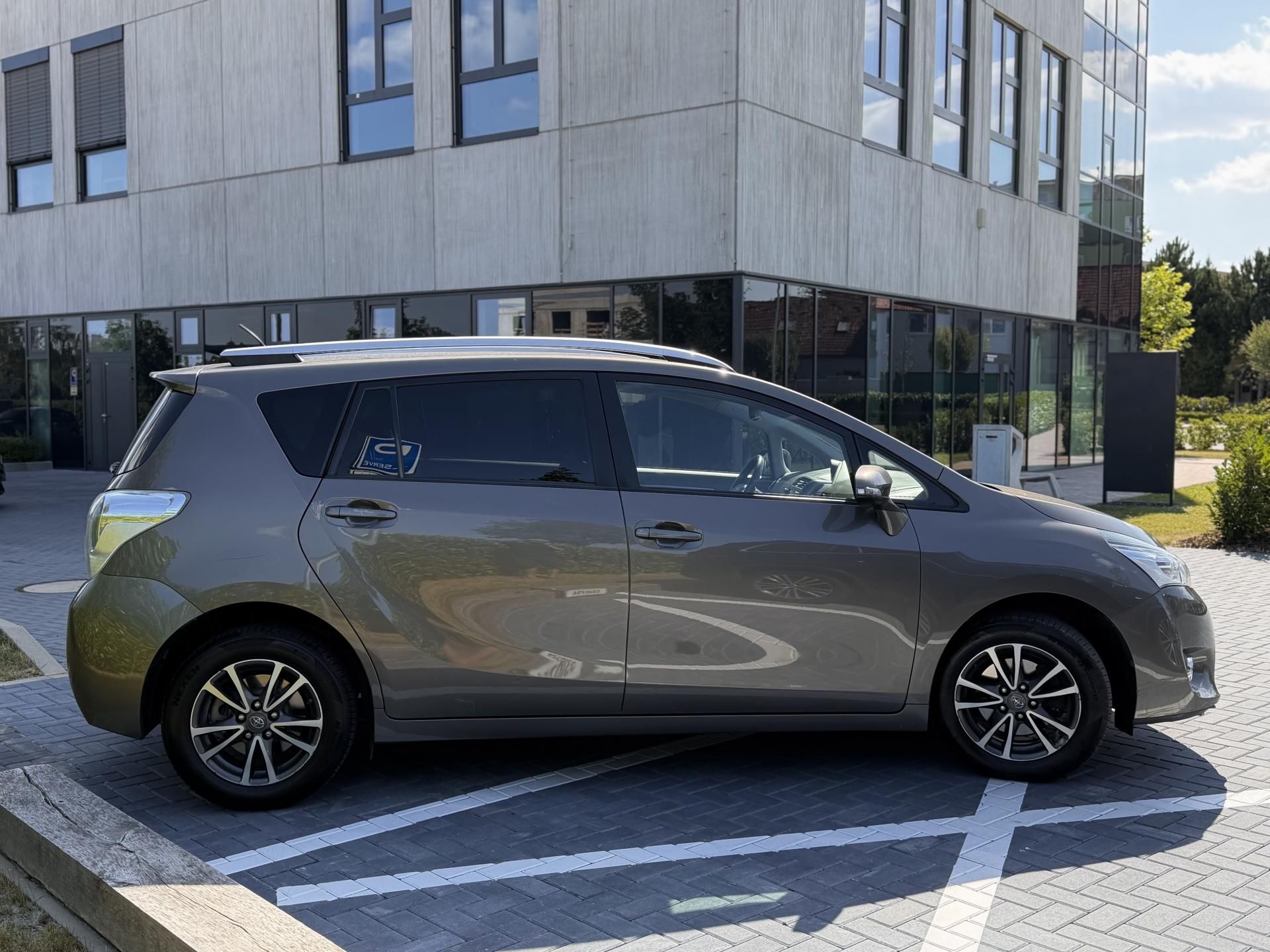 Toyota Verso, 1.8 Valvematic 108 kW - fotka 4