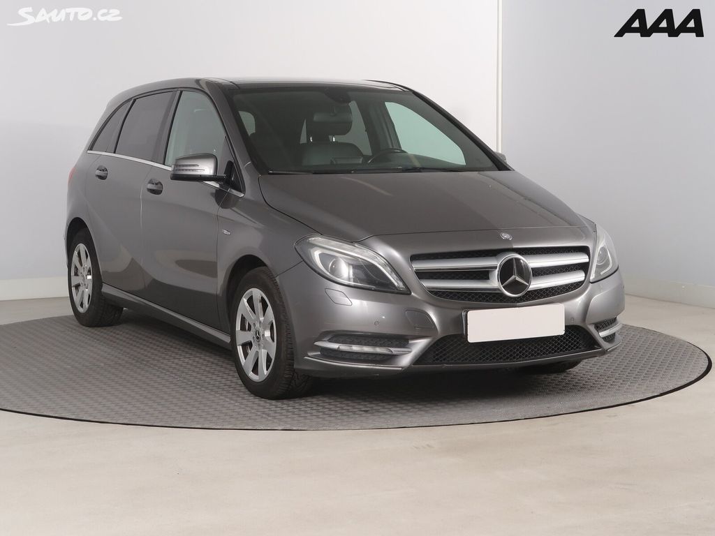 Mercedes-Benz Třídy B, 180 CDI, Kožené sedačky