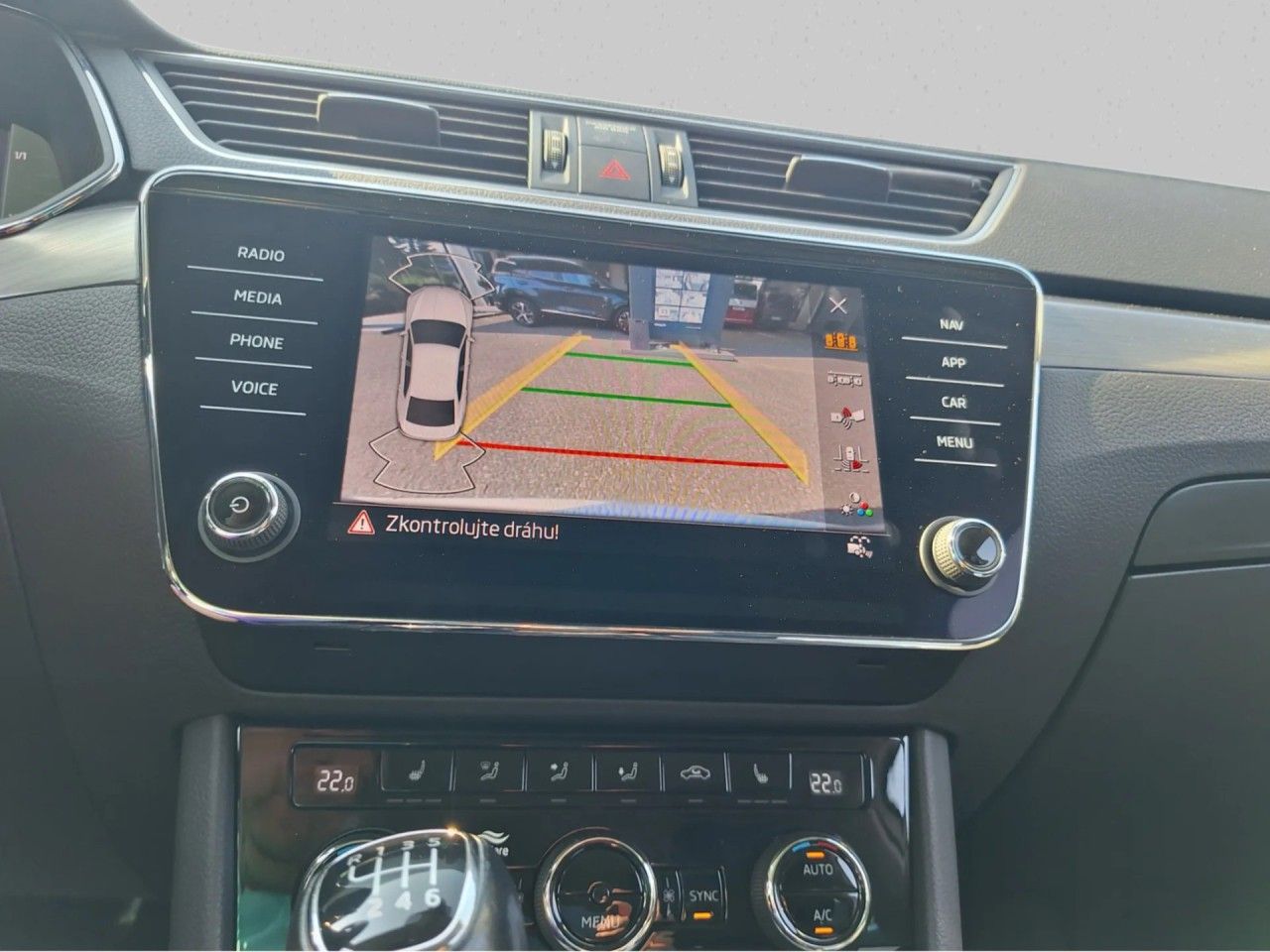 Škoda Superb, 2.0TDI 110kW Style - fotka 4
