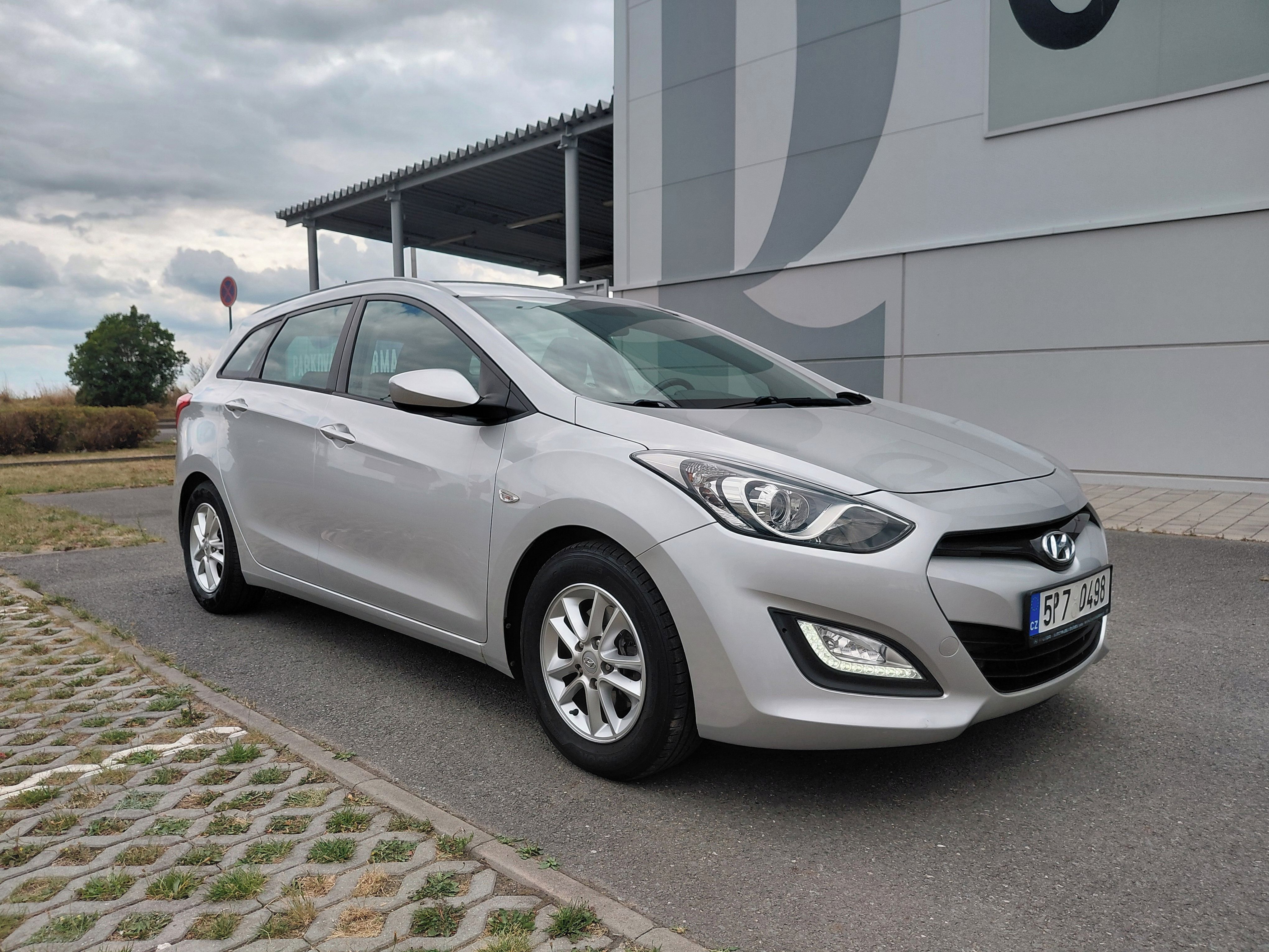 Hyundai i30, 1.6MPI 88KW 2.MAJ,VELMI PĚKNÉ