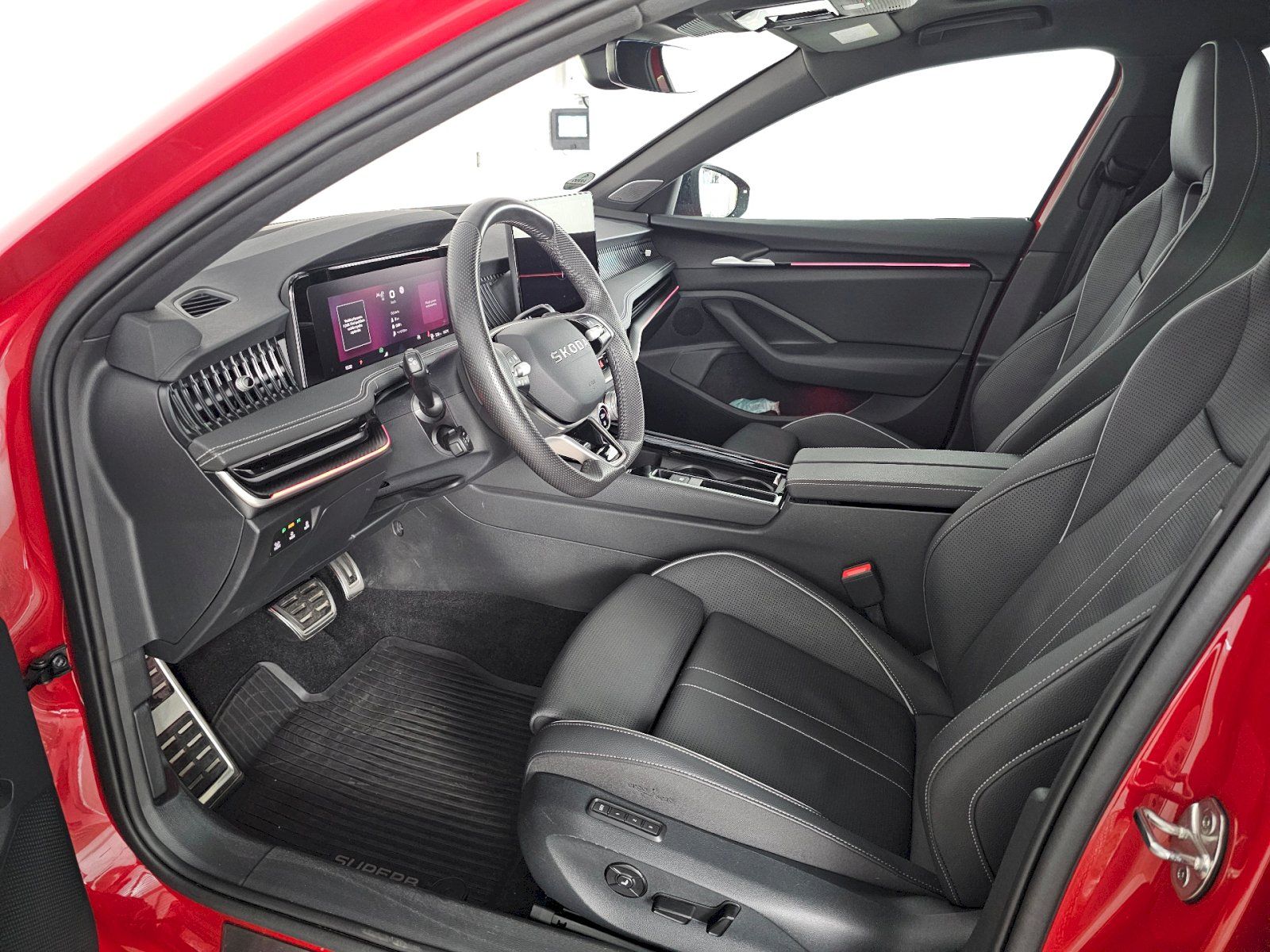 Škoda Superb, 2.0TSi 195kW 4X4 SPORTLINE PAN - fotka 6