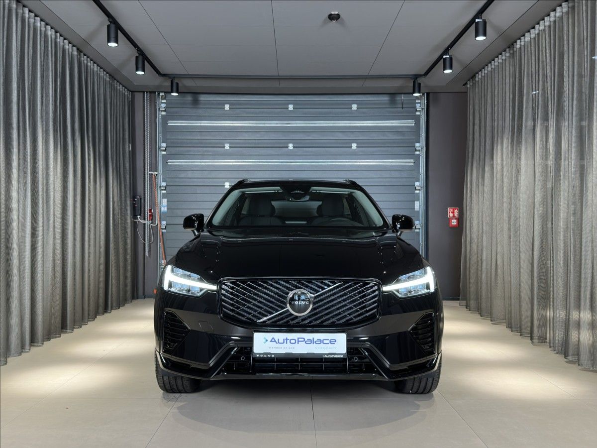 Volvo XC60, 2,0 B5  Plus Dark - fotka 6
