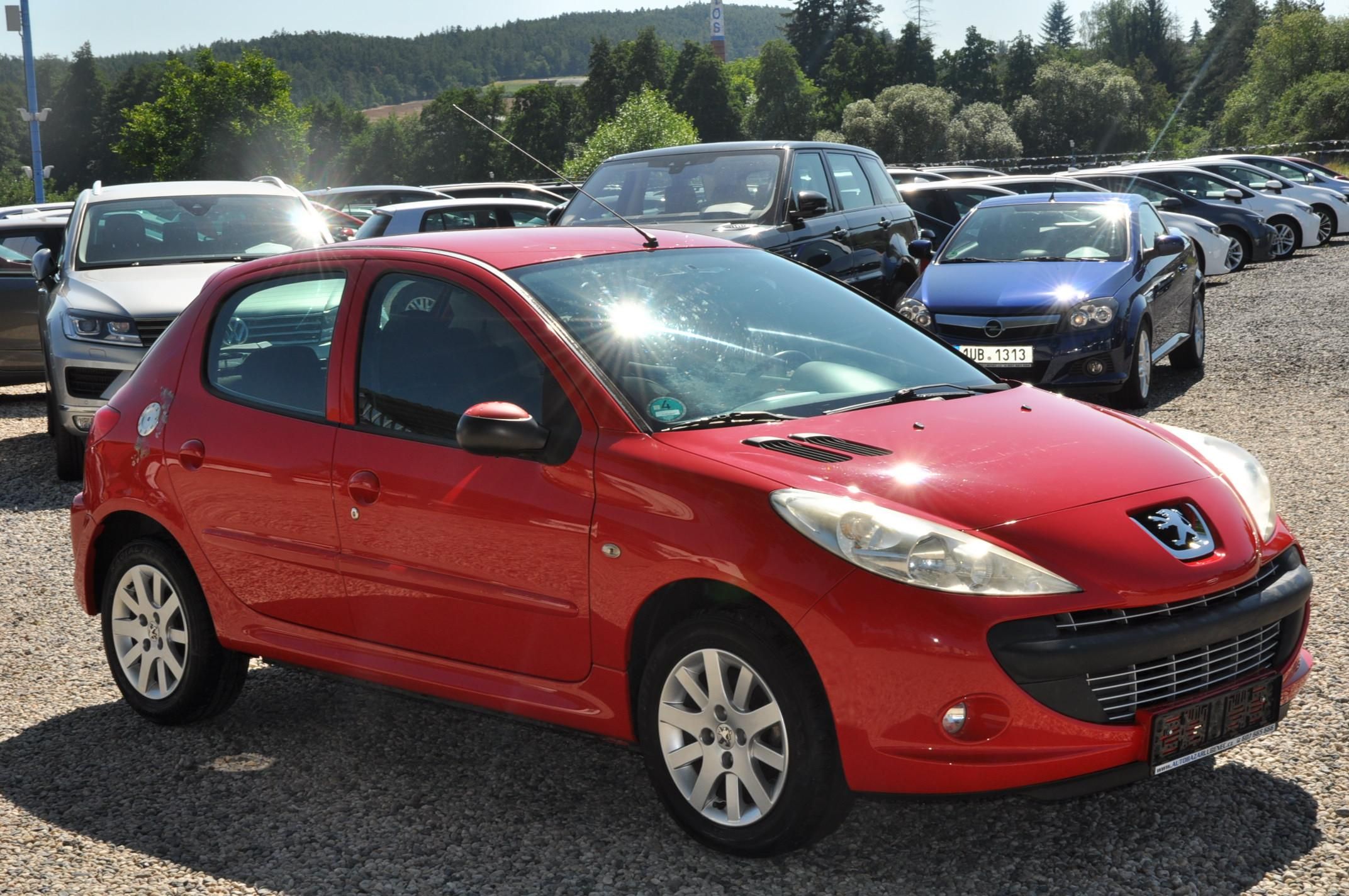 Peugeot 206, 1.4i 55kW 5dv. - fotka 2