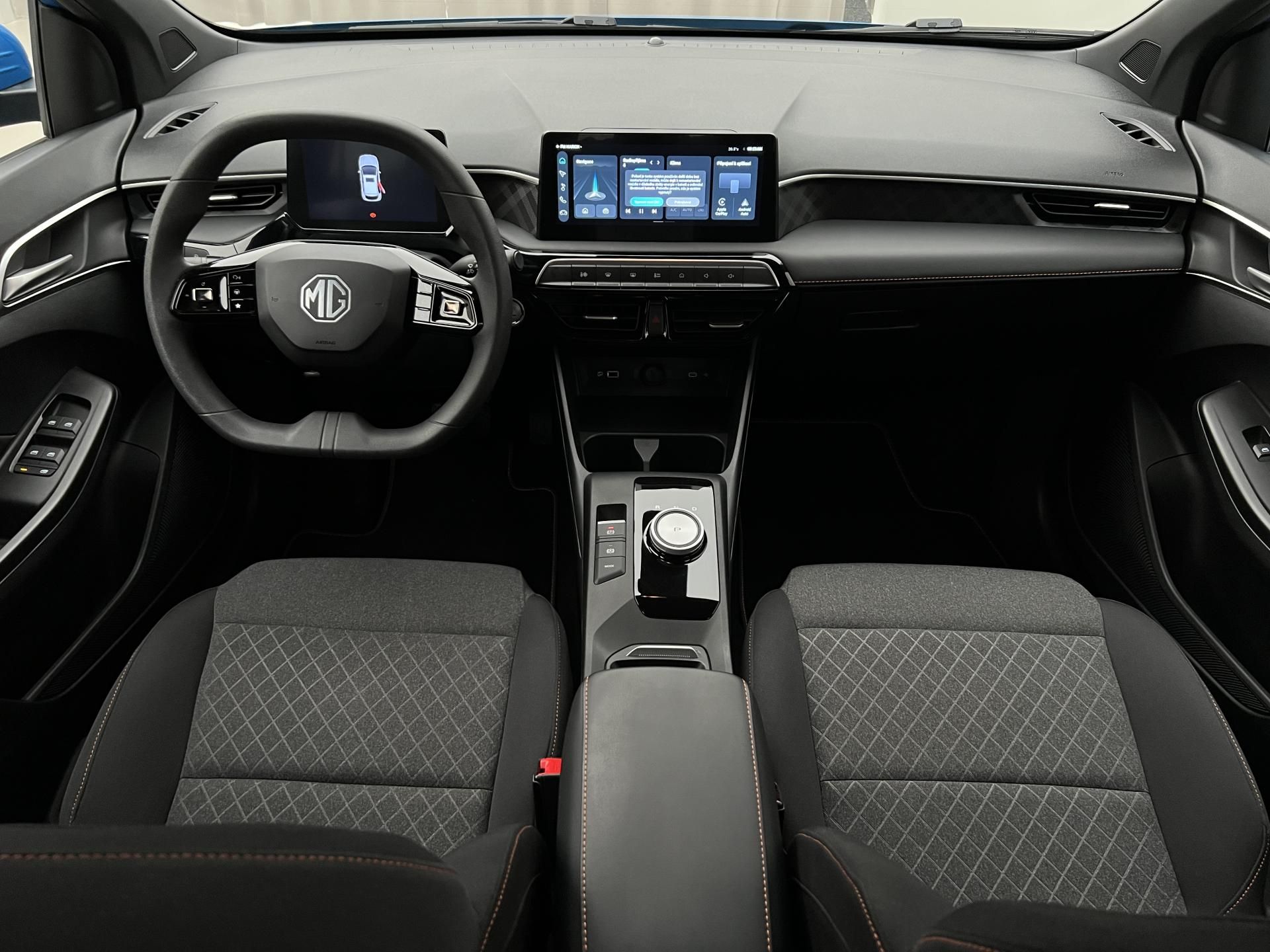 MG MG3, 1.5 EMOTION Hybrid+ AUT CZ - fotka 2