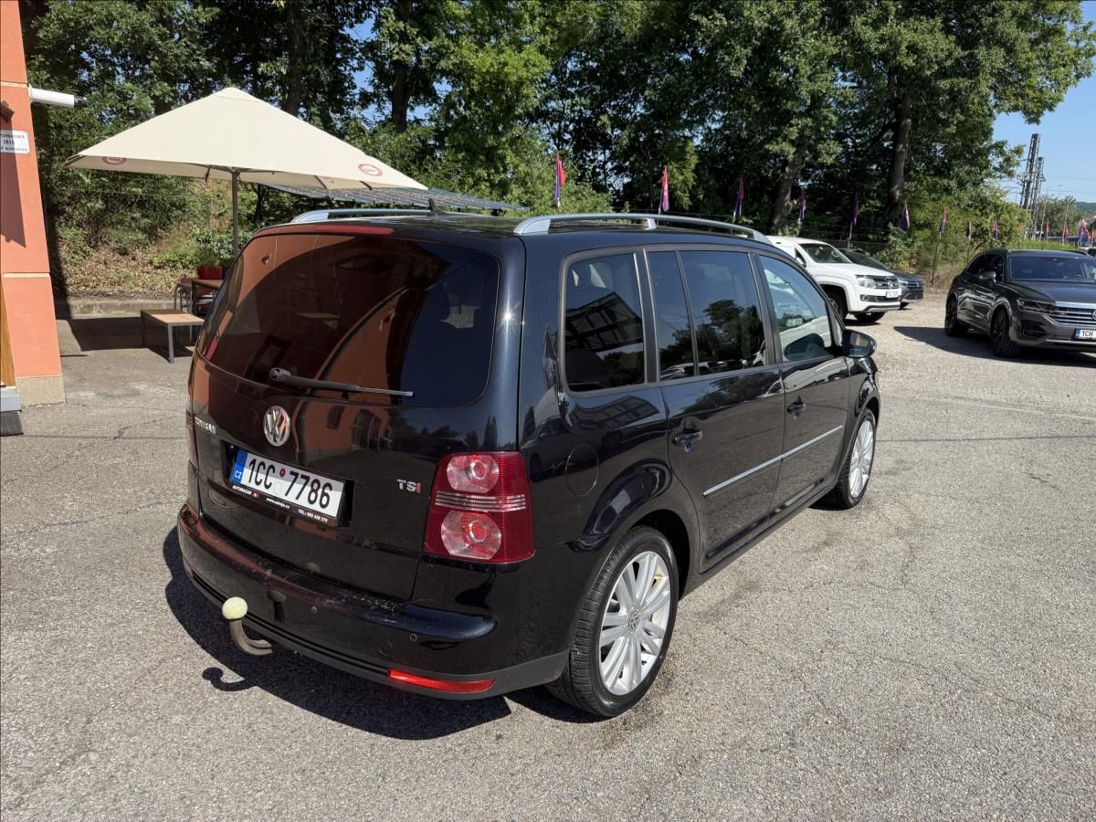 Volkswagen Touran, 1,4 TSi Higline - fotka 5