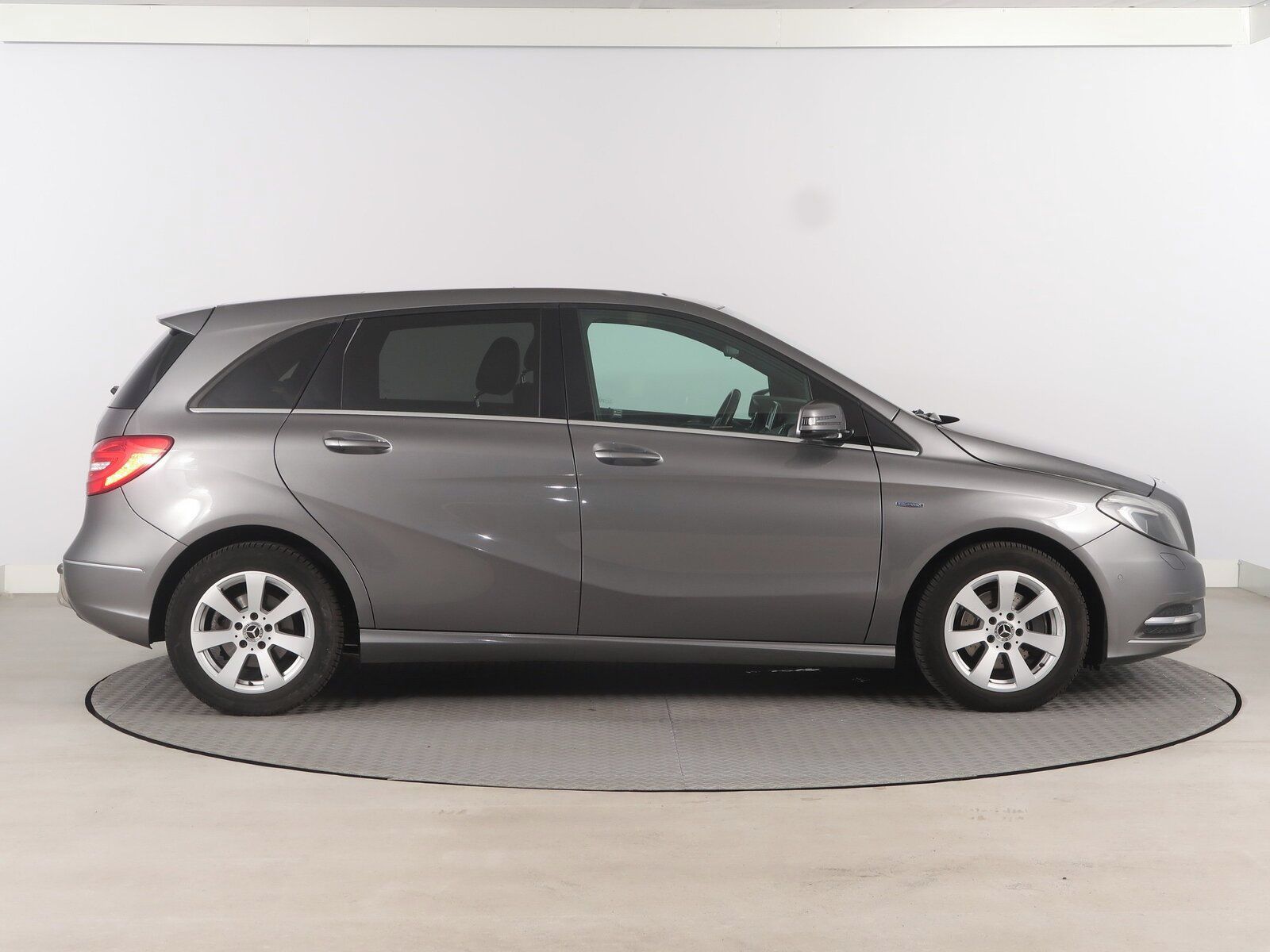 Mercedes-Benz Třídy B, 180 CDI, Kožené sedačky - fotka 6