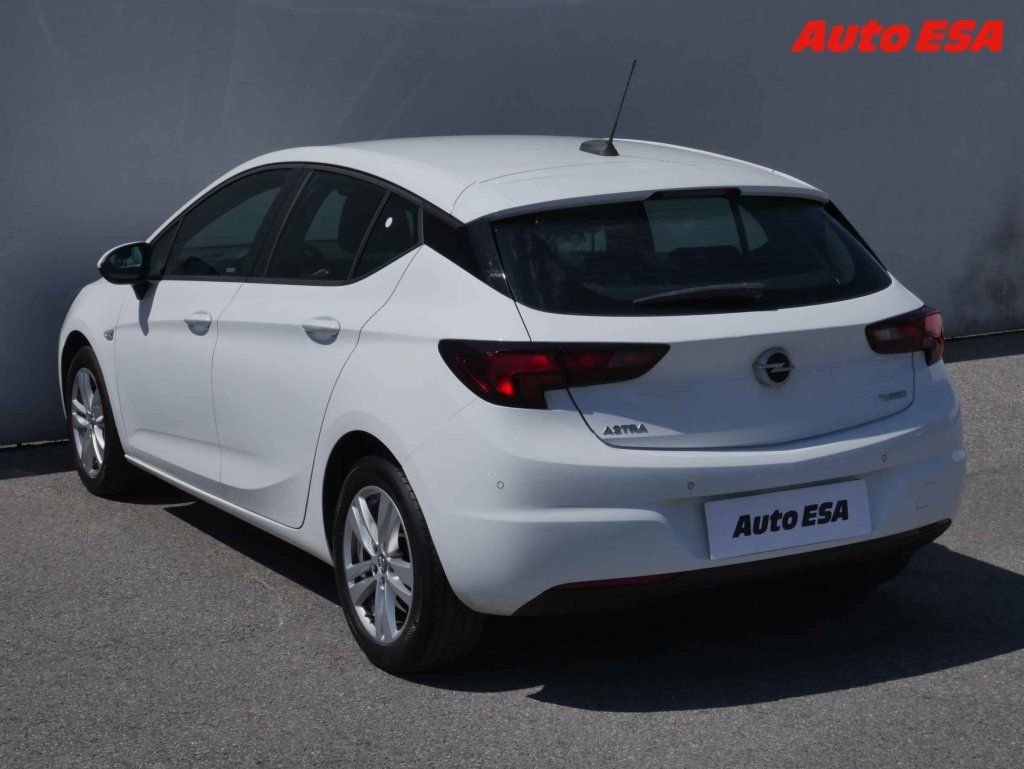 Opel Astra, 1.4,2.maj,ČR - fotka 6