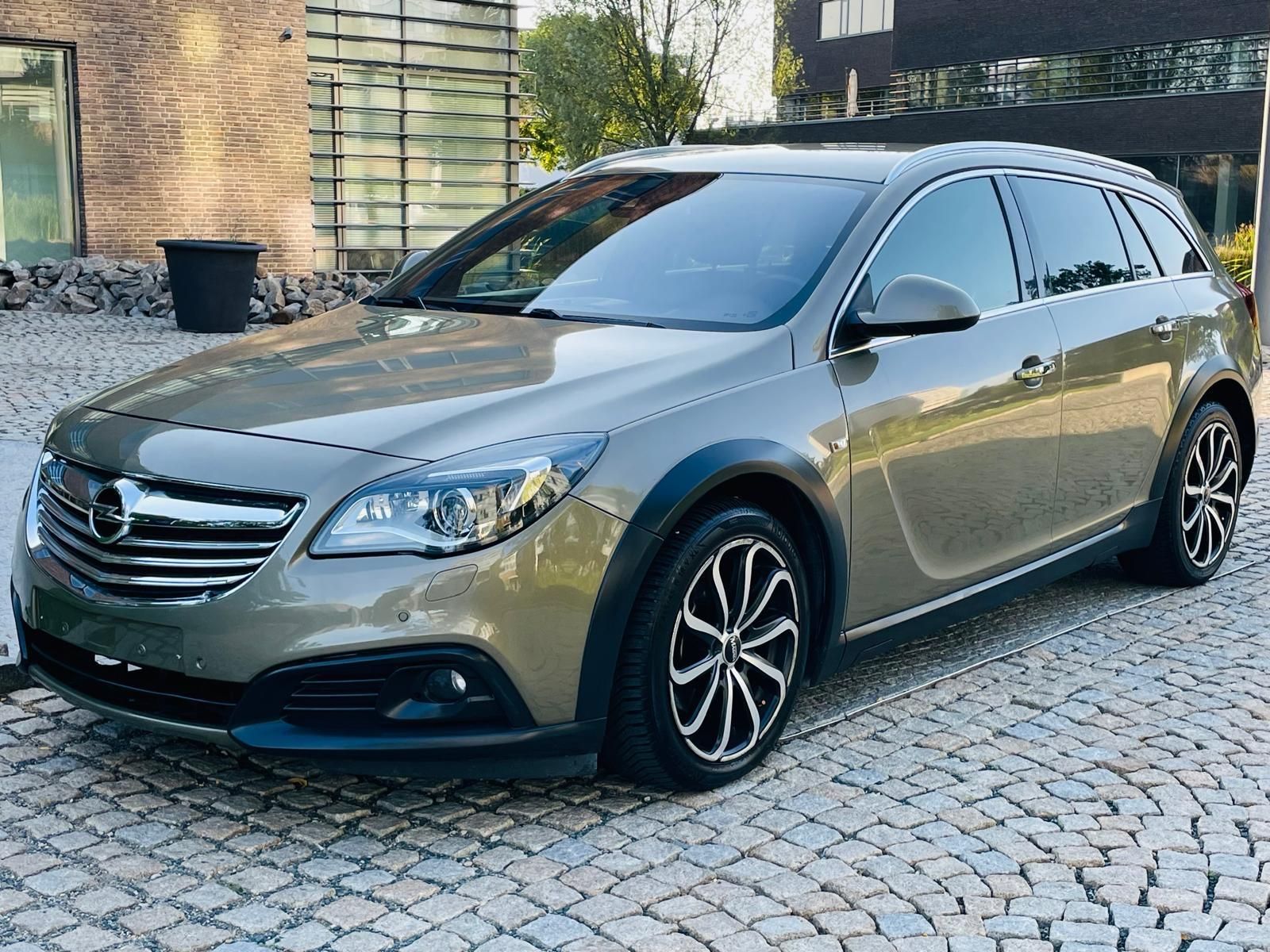 Opel Insignia, 2.0CDTi 4x4 MANUÁL KAMERA VÝHŘ - fotka 4