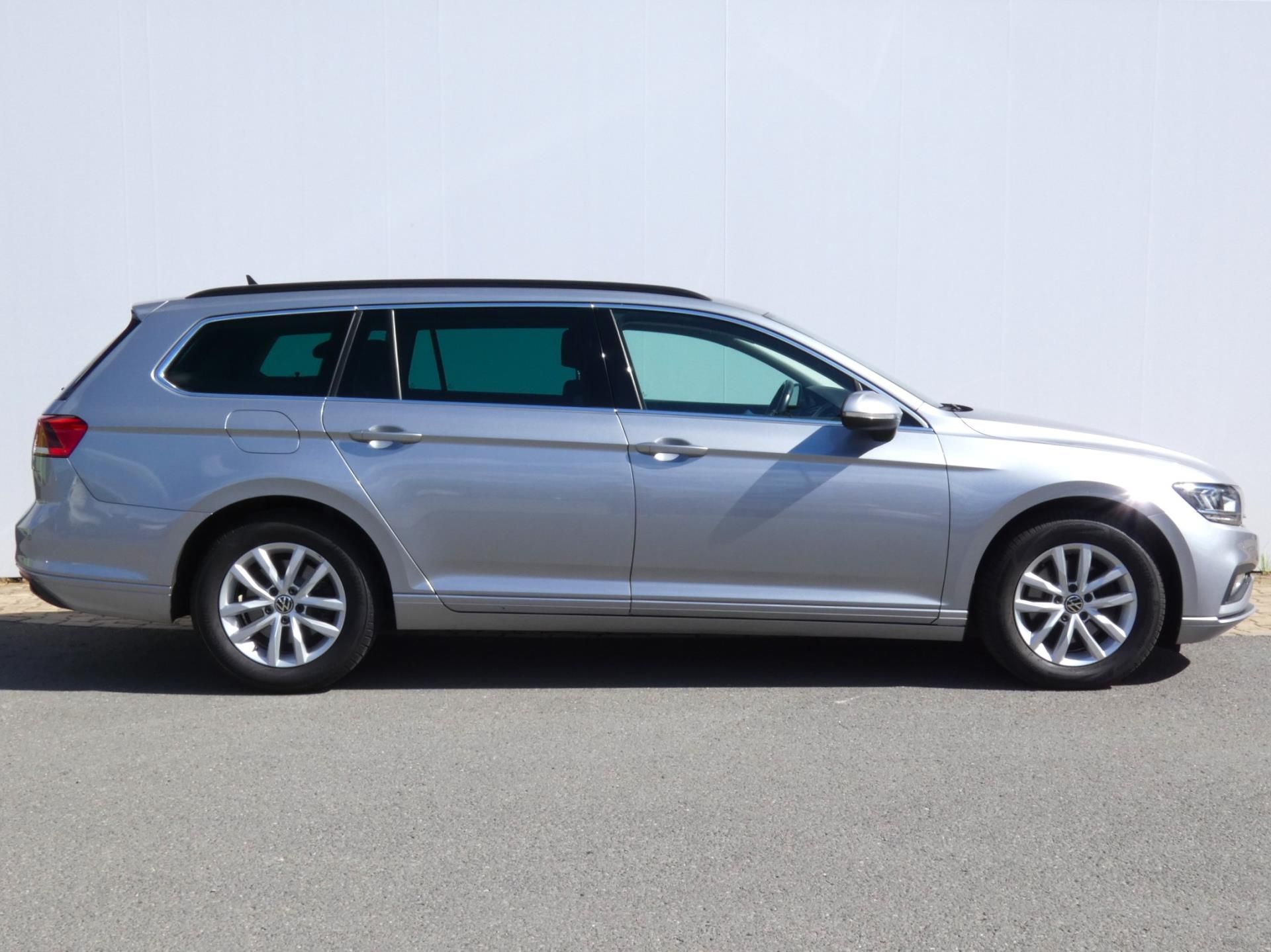 Volkswagen Passat, Variant Business 2.0 TDI DSG - fotka 3