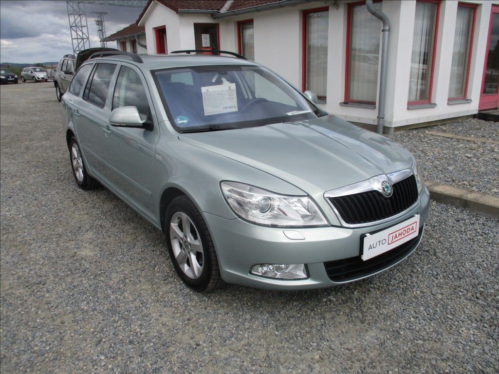 Škoda Octavia, 1,4 TSI, klima,xenon,servis,