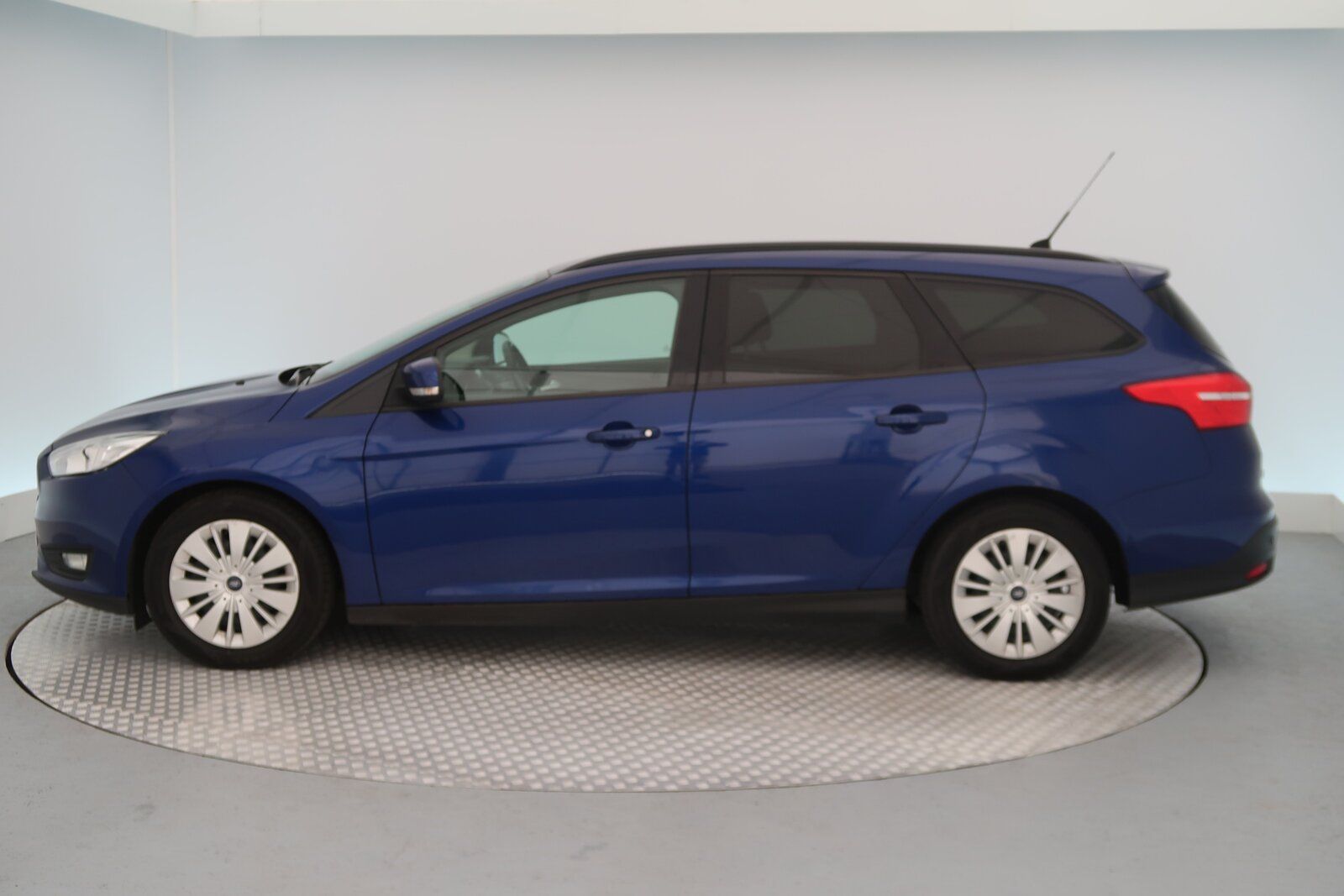 Ford Focus, 1.5 TDCi, Navi - fotka 3